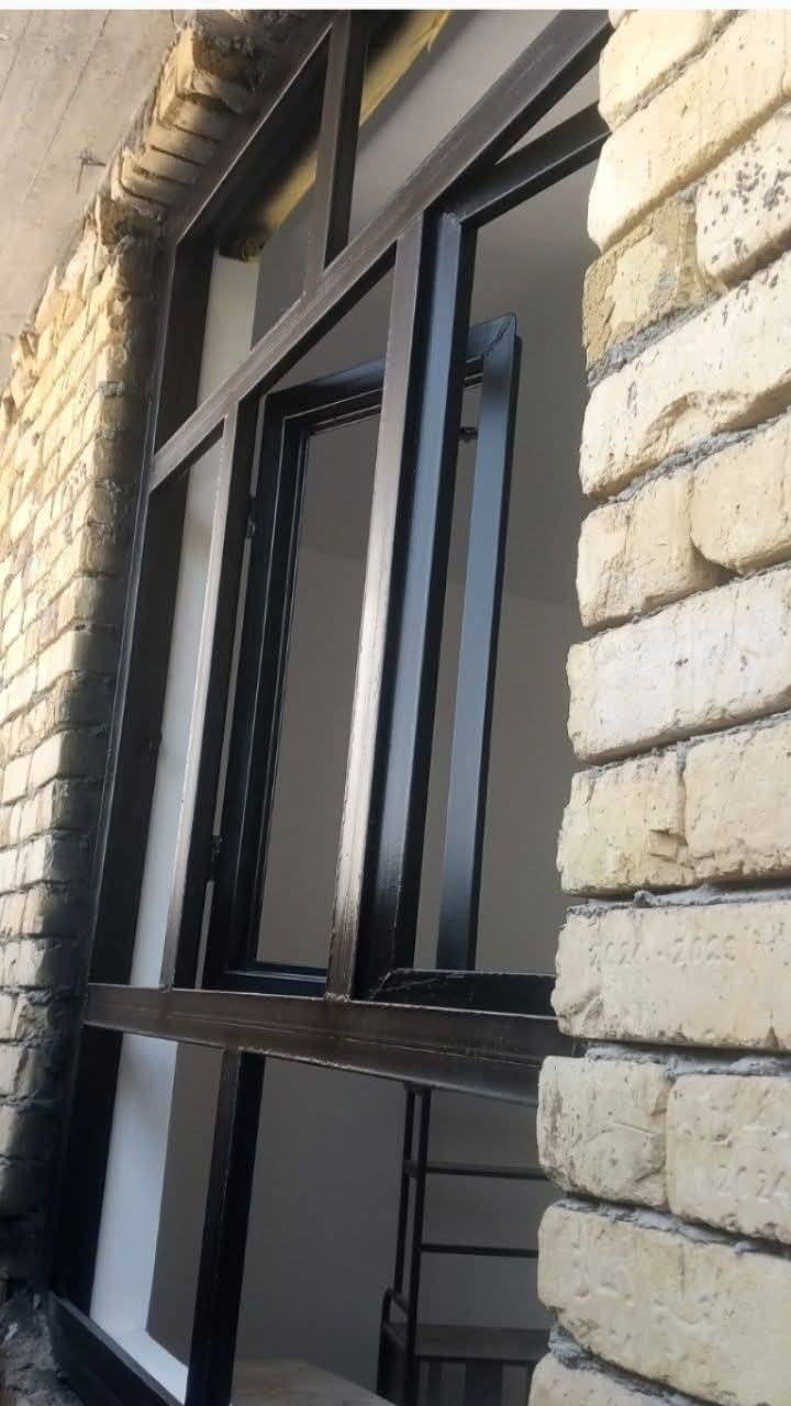 صبغ وترميم ومعالجته الرطوبه جدران صبغ شبابيك وجهيات وجدران اسعار مناسبه تواصل ***********
