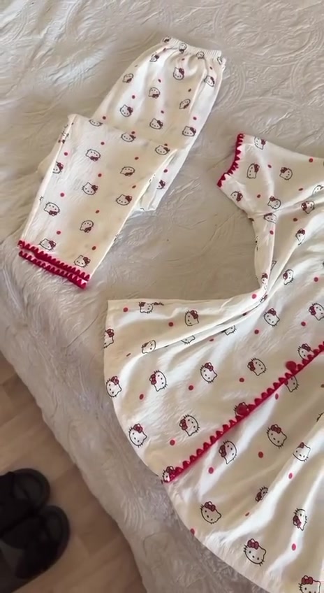 تراك كريشه 
L XL XXL XXXL
لحد وزن 90 
الخامه 🔥 

السعر 107


**إذا كنت صاحب هذا الإعلان وتريد حذفه لأي سبب، رجاءا أرسل رسالة إلى الدعم الفني**