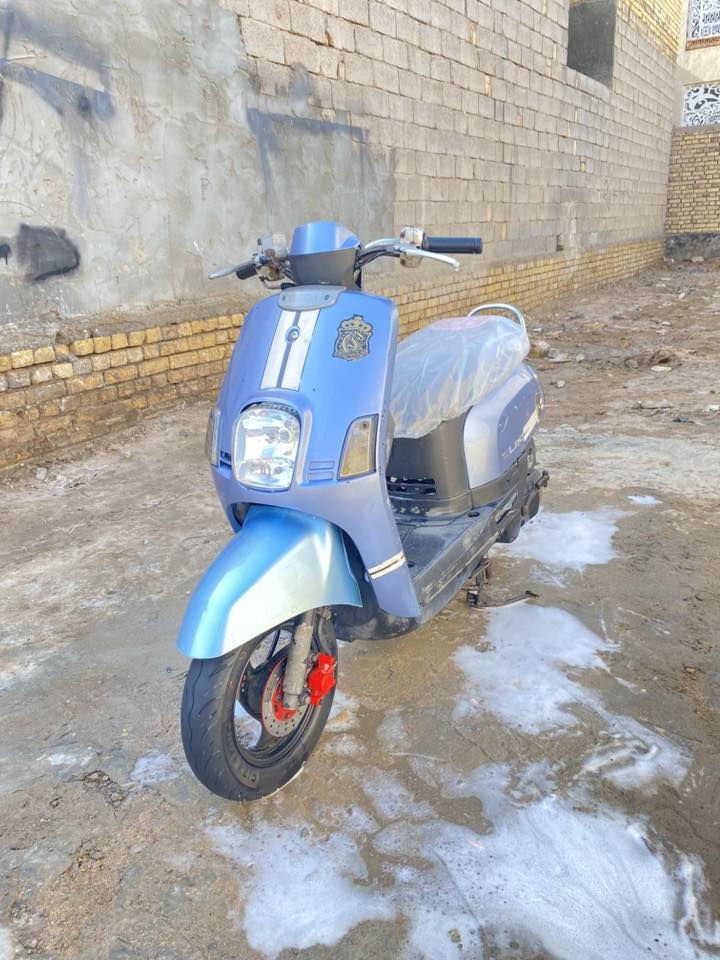 ماكس بوليسي دراجه حلوه ومرتبه صارله ٤ اشهر من طالعه من لحاويه دراجه جانت مضومه ماشيه بالشارع يمكن سبوع ما متعوبه شوفت عينك مكينه ما مفتوحه شرط الفحص كفرات دواخل بلادي كله ع وضع اليابان دراجه جديد وحلوه سعر 950 وبيه مجال شراي تصل *********** . ما متواجد وات ساب فقط اتصال . مكاني ناصريه مركز
