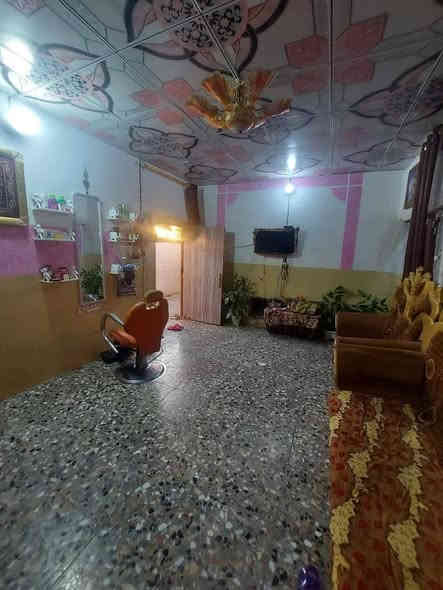 بيت لبيع بشارع المطارالجديدالمساحه ٧٠متر مقابيل  الساحه  مال الطوبه البيت يحتوي على غرفه وصاله ومطبخ وصحيات  مكانه راقي البيت  السعر ١٦وبي مجال للستفسار*********** مكتب بركات ام البنين مقابيل شارع السبيس
