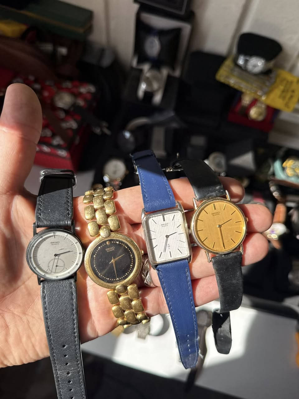 اربع  ساعات سيكو ياباني اصلي فنتج
اشكال مختلفه 

ساعات تحف من سيكو 

 سعرهن

230 الف


**إذا كنت صاحب هذا الإعلان وتريد حذفه لأي سبب، رجاءا أرسل رسالة إلى الدعم الفني**