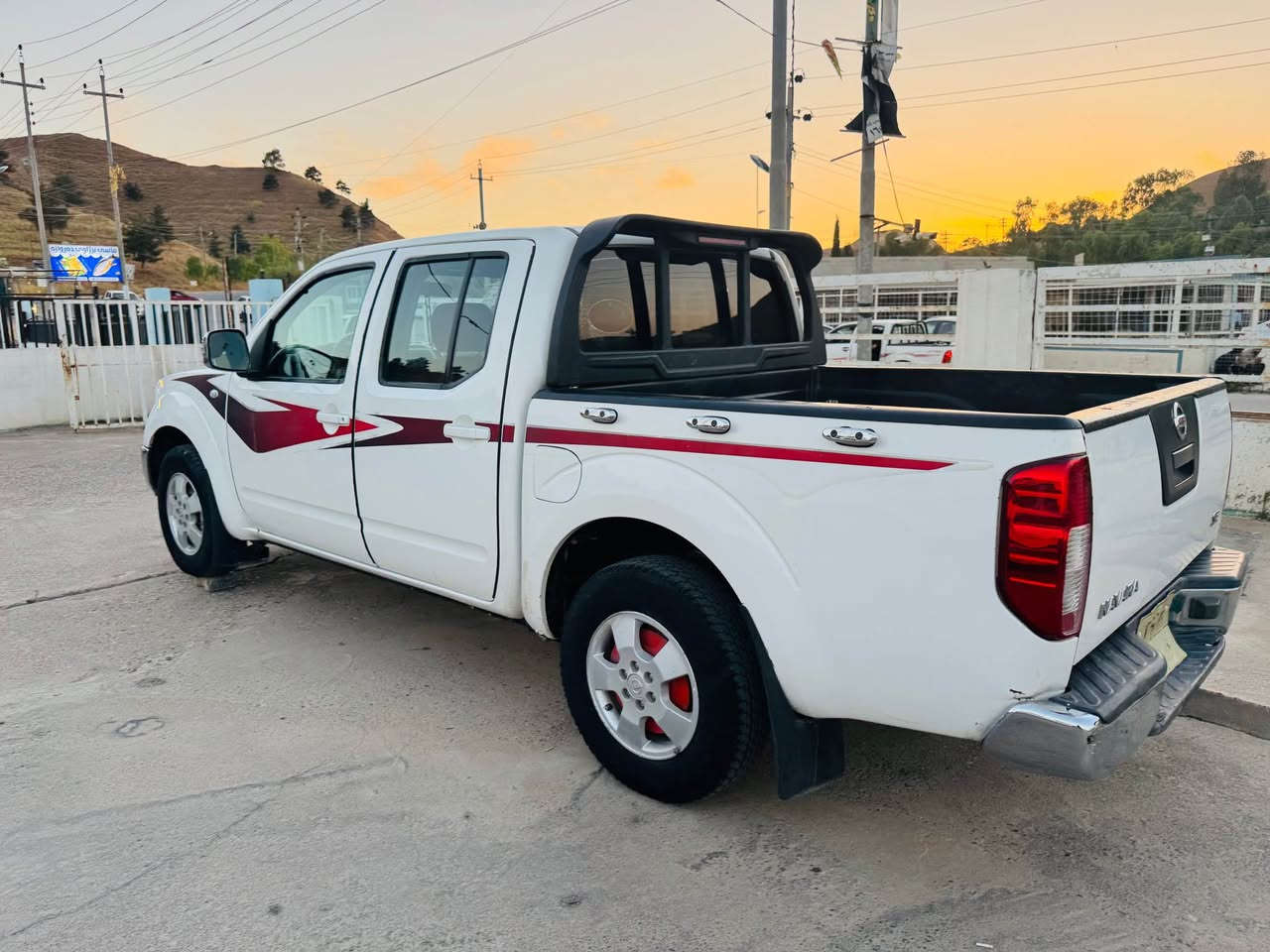 Nissan navara 2009
نیسان نافارە ٢٠٠٩سەنە وی نویە تایە ی نویە سحری گونجاوەشوین  تەق تەق سحری ٧٠$مجال سبوخ نیوەی سبوخە بە عام دەی فرۆشم پشت و پیشی کە پسە 
***********
***********
*********** كويسينجاك, أربيل
