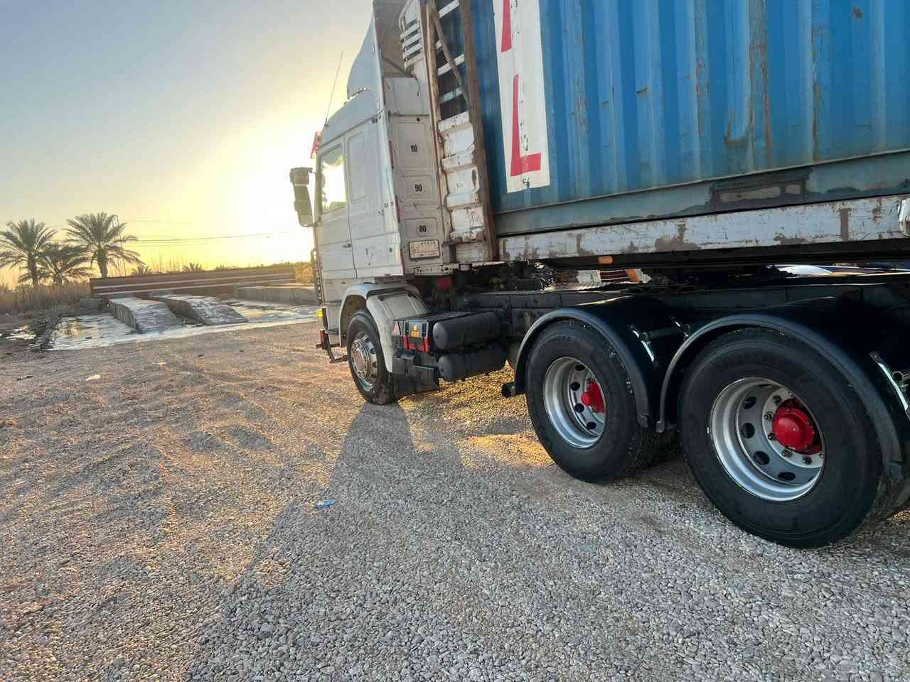 السلام عليكم سكانيه 143 كير 3×3 وراها عربانه ٣ محاور حداديه شاصي 16 دنكير 16 مكفوله وتخم تأير مكاني بابل الحصوه  السعر 210 وبيه مجال 
***********
***********
