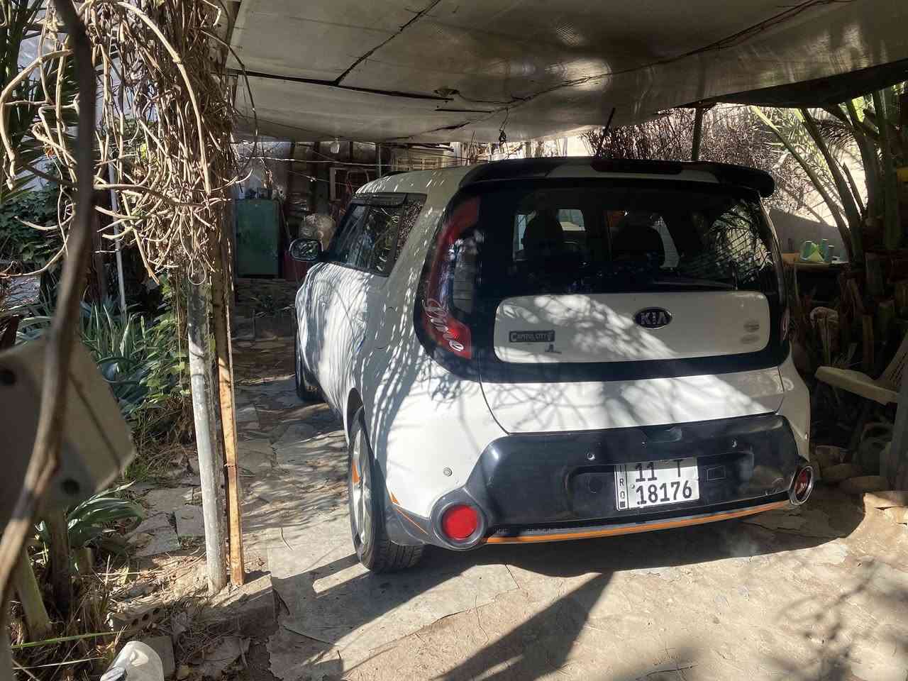 مرحبا  كيا صول 16 بغدادوارد بيه قطع صبغ  بدون دواخل  بسمي  محرك وكير وصدر وتبريد  وكامره وشاشه كلها جيد  والاستفسار اكثر اتصل  ***********  والسعر 103
