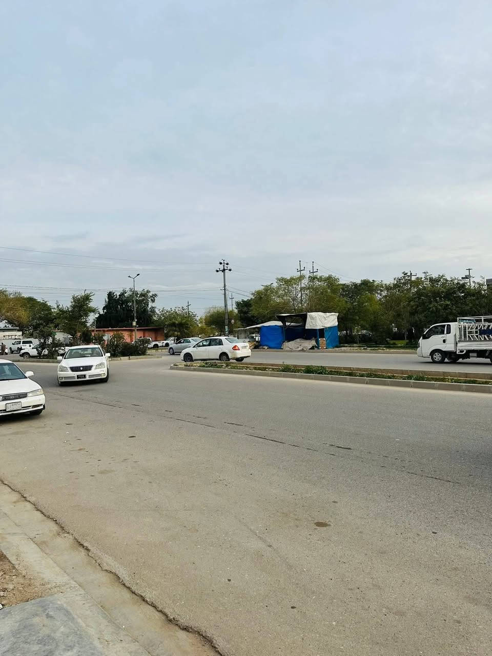 #بلاش بلاش خانووي زؤر هه رزان
خانووي تجاري  له سه رجادي دووسايد

سلام علیکم
خـــانو تەنها بە پاری زویکەی

#خانووی_تجاري بۆ فرۆشتن ⛪💒
ناونیشان 📍قه زاي ڕزگاری (سموود) 
◼️ گەڕەکی زاتي (ته نيشت صيدليه ي ئه شكان)   🌆
◼️ ڕووبەری5.5 بە 20 =110 مەترە 📏📐  
◼️ شوێنێکی زۆر خۆش و دڵگیری هەیە
◼️ نرخەکەشی زۆۆۆر گونجاوە 
◼️ريگه پيدانه به شه رتي وكاله

بؤه زانيني نرخي ئه م خانوانه خاليك له كوميند دانه

بؤ زانيارى زياتر پةيوندى بكةن بة يةكيك لةم ژمارانةى خوارةوة👇
📞☎️
***********
 

ناونیشانی نوسینگە خؤرنةوةزان ◀️ بەرمبەر مزگەوتی  ئاسودة  

ئێوەی بەڕێزیش هەر موڵکێکتان هەبوو بۆ فرۆشتن یان ویستان بیکڕن دەتوانن ڕەسم و زانیارییەکانتان بنێرن بۆ ژمارە ڤایبەری 📳✅***********
