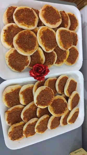 عررررررض يخبلللل  لحم بعجين 20 قطعه ب6 بسسسسسس للحجز وتساب حبايب ***********
