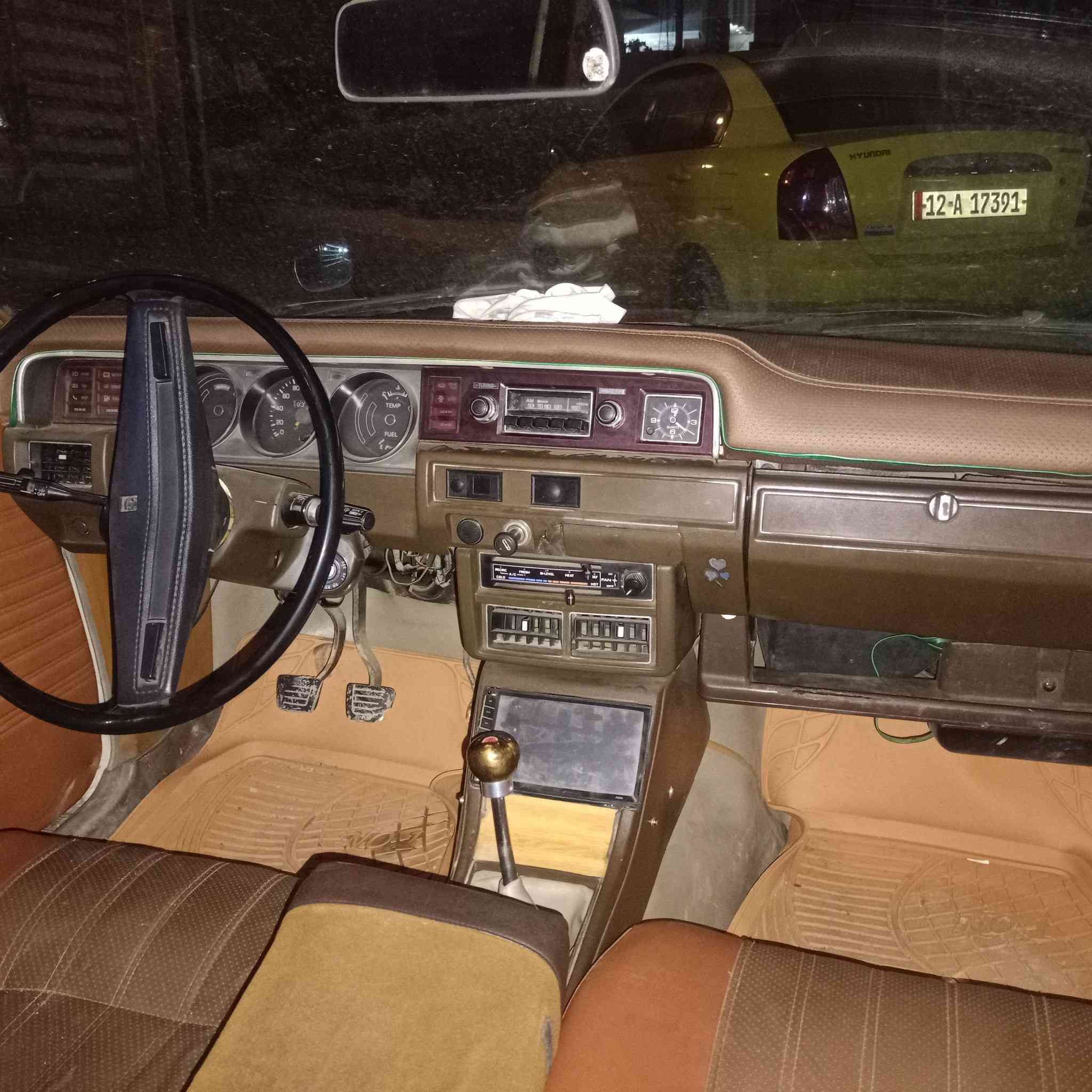 دستن موديل 78 سياره نضيفه
بشكل صبغ حزام بدون ضرر وضع شركه ما بيه شي ما يشتغل تبريد شغل ويرمنيه كامله غفل مركزي صنوك عل رمون يفتح ويغفل سياره مل بيت وضع شركه بصروف عليه محرك اصلي كلاه اصلي دخل جلد جديد مكان سياره الموصل السعر 28 سياره يعوزه بس طخم امامي شويه تعبن اني سياره موكفه كلا بلد دشبول دخل خارج وضع شركه شرط بس حزام صبغ سكف تكم ما بيهن غطره رقم تلفوني ***********
