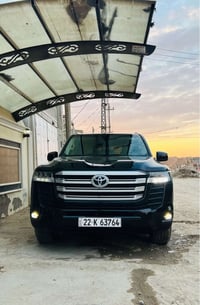 لاندكروز • موديل ٢٠٢٢ • ماشيه ٨٨٠٠٠