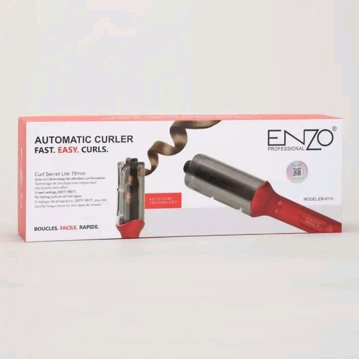 ENZO Automatic Curle
Curl Secret Lite 19mm

AUTO-CURL TECHNOLOGY: تقنية اللف الأوتوماتيكي - تسحب خصلة الشعر وتلفها لوحدها
قطر الأسطوانة 19mm: لعمل تموجات متوسطة الحجم وكيرلي محدد
درجة الحرارة: تصل إلى 380°F / 193°C ظاهرة على الشاشة
3 إعدادات حرارة: 280°F / 320°F / 380°F تناسب كل أنواع الشعر
FAST. EASY. CURLS: سريع وسهل ويعطي كيرلي مثالي
BOUCLES. FACILE. RAPIDE: كيرلي سهل وسريع

دواعي الاستعمال 
عمل تموجات وكيرلي أوتوماتيكي: بدل الفير العادي، الجهاز يلف الشعر بنفسه بضغطة زر
توفير الوقت: مناسب للاستخدام اليومي لأنه أسرع من الطرق التقليدية
لجميع أنواع الشعر: إعدادات الحرارة المتعددة تناسب الشعر الناعم والخشن والمصبوغ
للمبتدئات: سهل الاستخدام وما يحتاج خبرة، يقلل خطر الحرق بسبب الغطاء الواقي
تصفيف سريع للمناسبات: يعطي مظهر كيرلي مرتب وثابت في دقائق

ملاحظة مهمة: هذا جهاز تصفيف حراري، وليس "دواء" له دواعي استعمال طبية. يُستخدم على شعر جاف ونظيف مع واقي حرارة لتجنب تلف الشعر.


**إذا كنت صاحب هذا الإعلان وتريد حذفه لأي سبب، رجاءا أرسل رسالة إلى الدعم الفني**