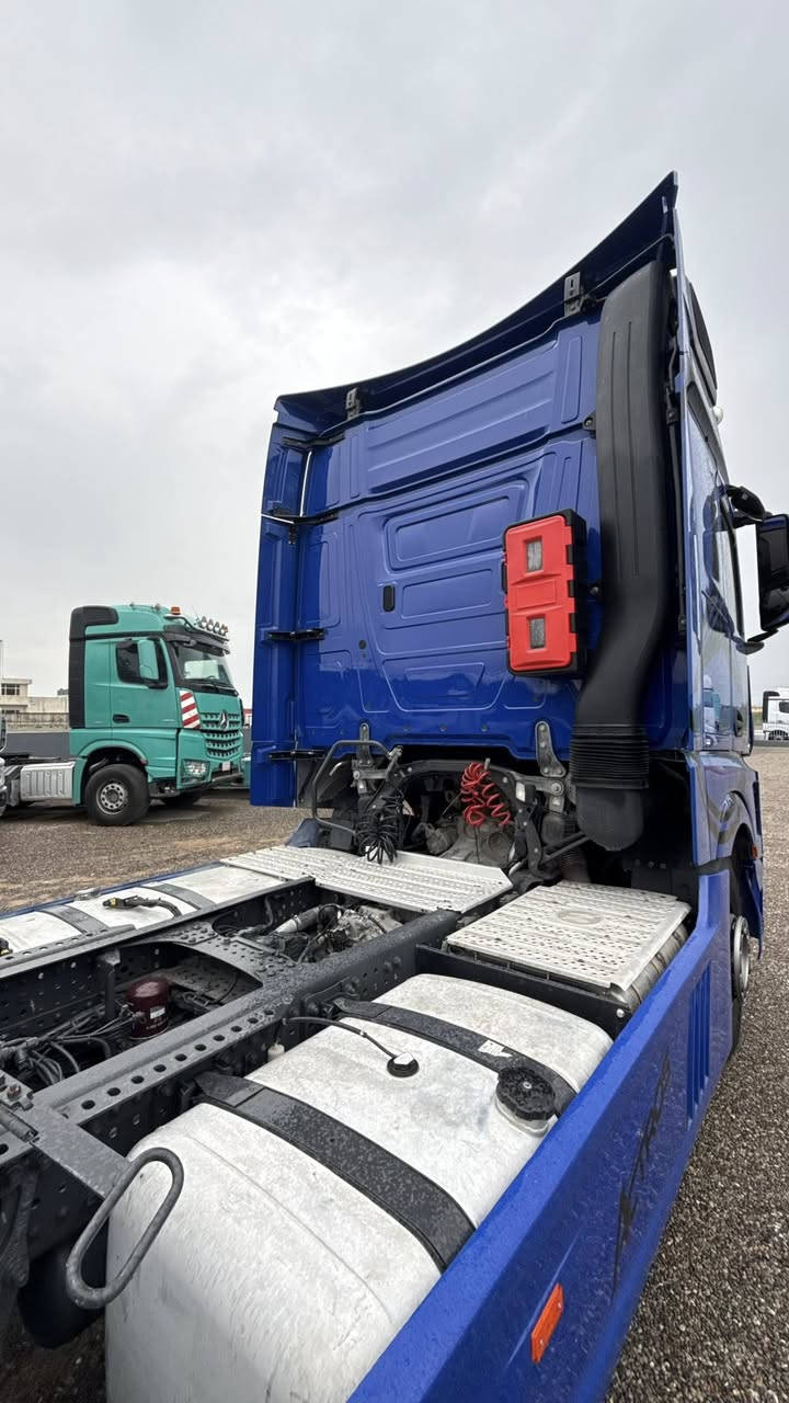 للبيع اكتروس MB4

موديل 2017 

حجم 1848 

كاسحة
زعانف
سبايدرات 
ثلاجة 
هورنات 
كاميرا
حساس 
 رتايدر 

السعر 37.500$ 

العنوان : اربيل / قوش تبه (معرض نخشاو2)

للاستفسار  و المعلومات (*********** انمار)
