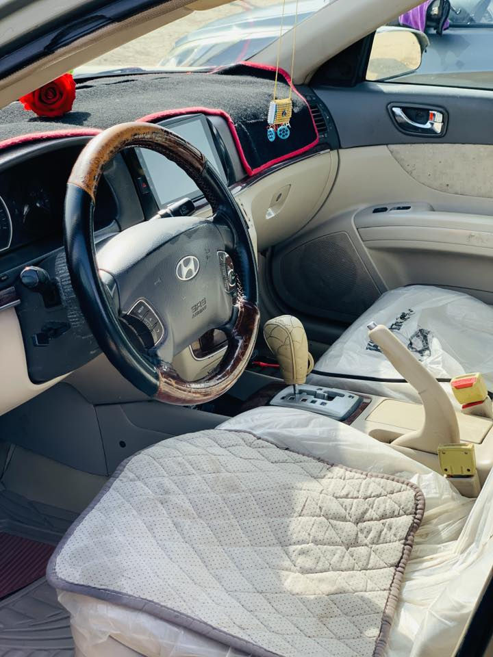 السلام عليكم سوناتا ٢٠٠٧ محدث ٢٠١٠ مكينه ٣٣٠٠ فول مواصفات فتحه تحكمات اشاير ترحيب شاشه كامره تبريد ثلج تدفئه السياره باسمي حادثها جاملغ خلفي من امريكه وبيها صبغ احزام جماليه السعر ٨٥ وبيها مجال ***********
