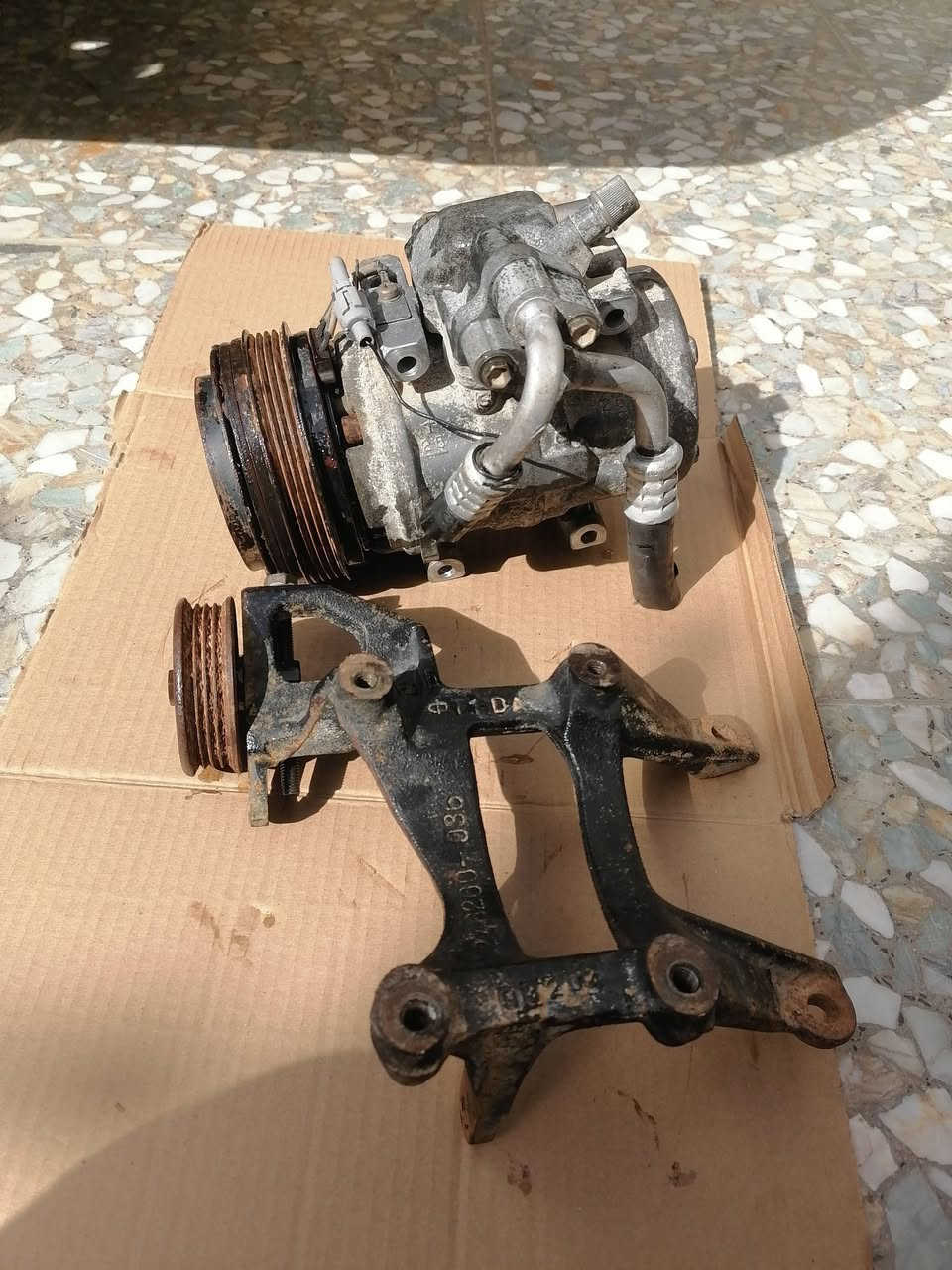 السلام عليكم عندي كمبريسر مال كصه حاويه الله شاهد نضافه خير من الله مال مارك تومكان بغداد ***********
