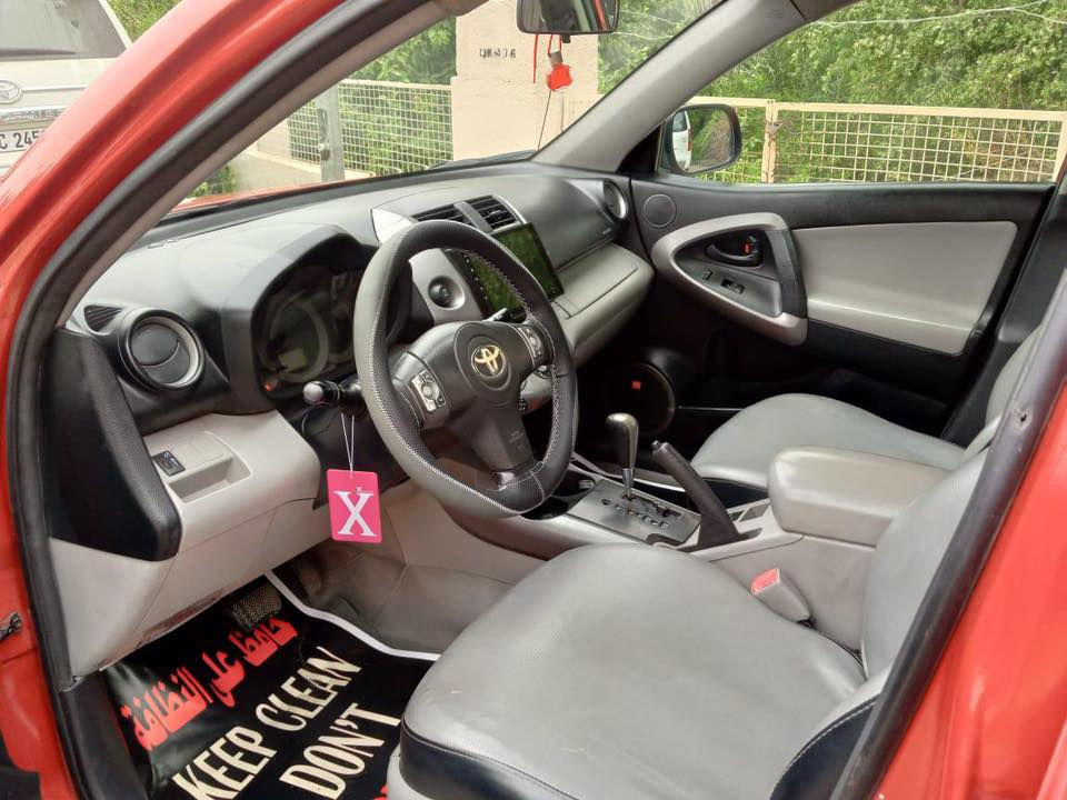 تويوتا راف فور 2008 لمتد وارد امريكي بيها مكانات صبغ اني ابيعلك حزام تبريد ثلج ٦سلندر محرك 3500 رقم بغداد هزة وسنوية جديدة بيها ملاحضات بسيطة السيارة مال بيت ماشية ١٦٨  الف مكاني بغداد اليرموك السعر 100 وبيها مجال بسيط***********
