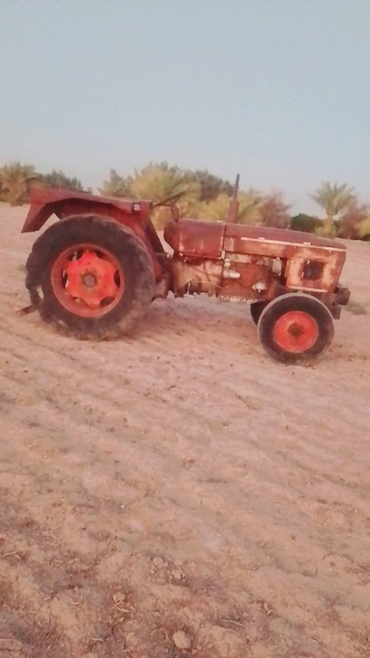 السلام عليكم مكينه عنتر البيع موديل 88مكفوله كفالة، محرك جديد بم هودرليك مقدم كهربائيات سلف جديد دينمه جديده بريك دهن مكينه مال جناي السعر،عل رقم مكلف بل نشر رقم الهاتف ***********
