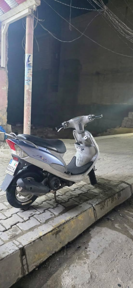 سلام عليكم ماكس منغولي للبيع كفاله عامه كله بلاديه مختمه ختم واحد صاله اقل الشهر من طالعه الدراجه سلف هندر برغي مامفتوح بيه شرط شلعه معدل جديده للاستفسار ***********
