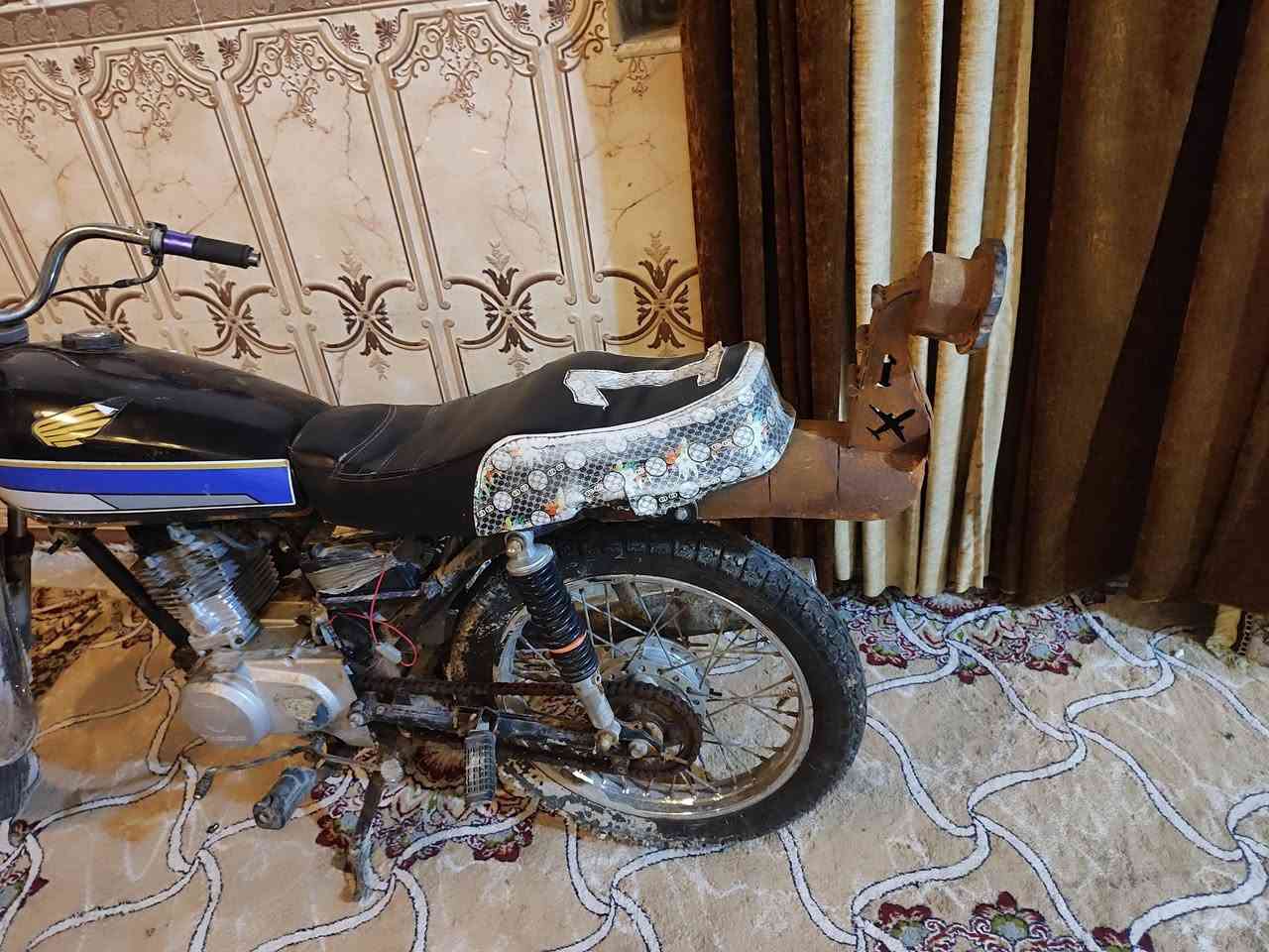 سلام عليكم شباب دراجه للبيع كلك سعر 280بيهه مجال ***********مكان شاميه
