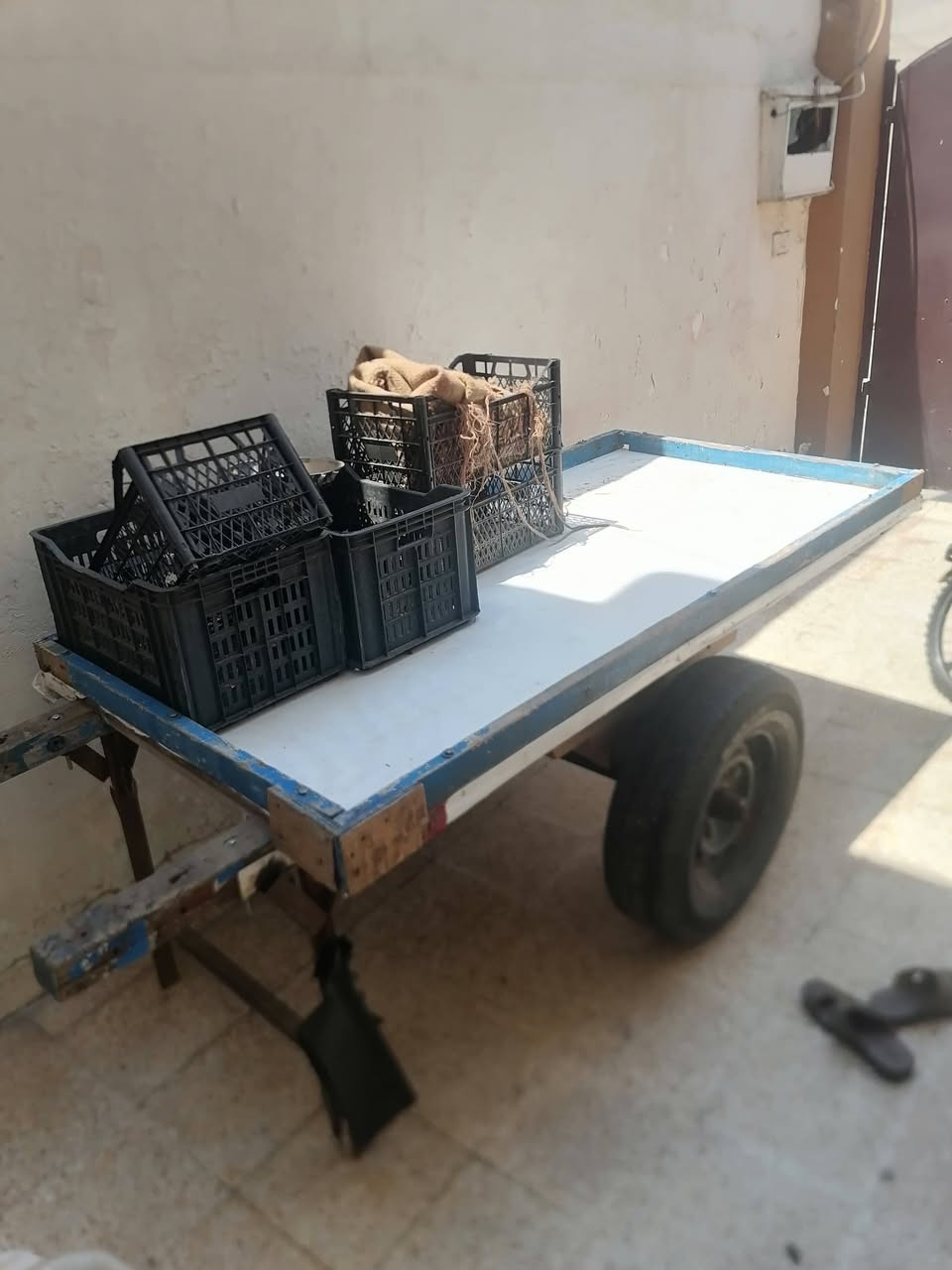 عربانه خشب للبيع  نضيفه  موصل الايمن سعر ١٠٠ الف بيها مجال


**إذا كنت صاحب هذا الإعلان وتريد حذفه لأي سبب، رجاءا أرسل رسالة إلى الدعم الفني**