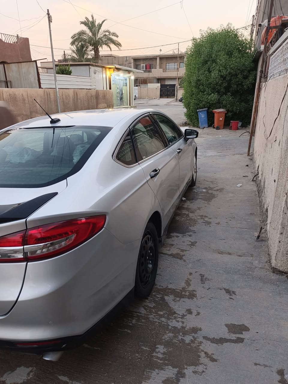 السلام عليكم 
فورت فيوجن ١٨
هايبرد تيتانيوم 
فول مواصفات
رقم بصره 
بسمي رقم جديد 
مصبوغه عام سياره السباب جارد 
بس صبغته مو شي 
السعر 103
ترهم همات قسط مقدمه ٥٠ وبل شهر ٣   بس بغير سعر 
للاتصال ***********
بغداد الدوره شارع ٦٠
