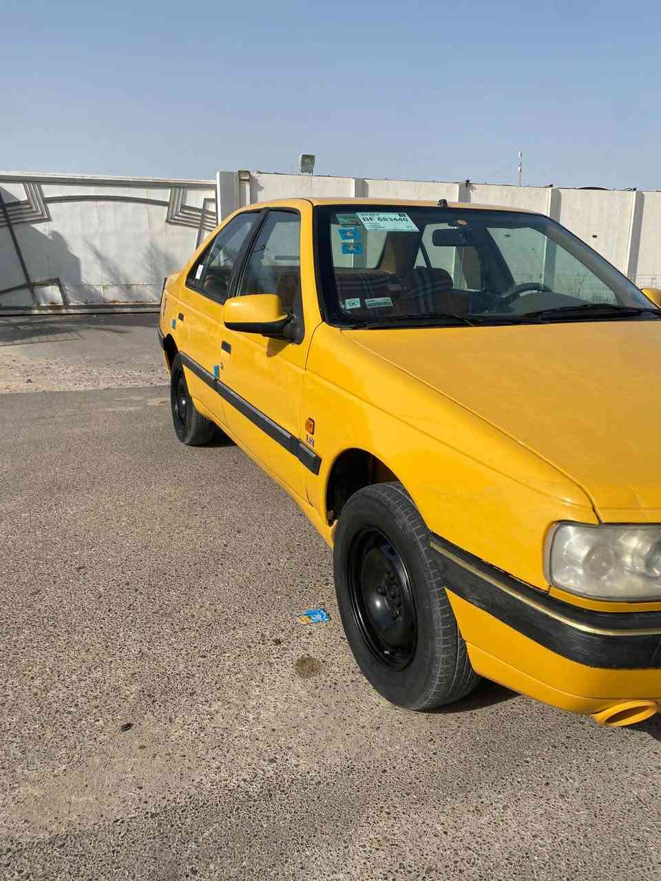 السلام عليكم بيجو موديل 2016 
رقم إنكليزي وسنويه جديده
مكينه كير حداده تخم تاير جاهزه شاشه توني شاده وسماعات 
السيارة حلوه احلى من الصور
بيه مدكر بي صبغ الامامي تجي تشوف
مكاني بصره البهادريه السعر ٤٤ وبيه
مجال بصيط (ملاحضه انا مكلف بالنشر) رقم الهاتف *********** البصرة, العراق
