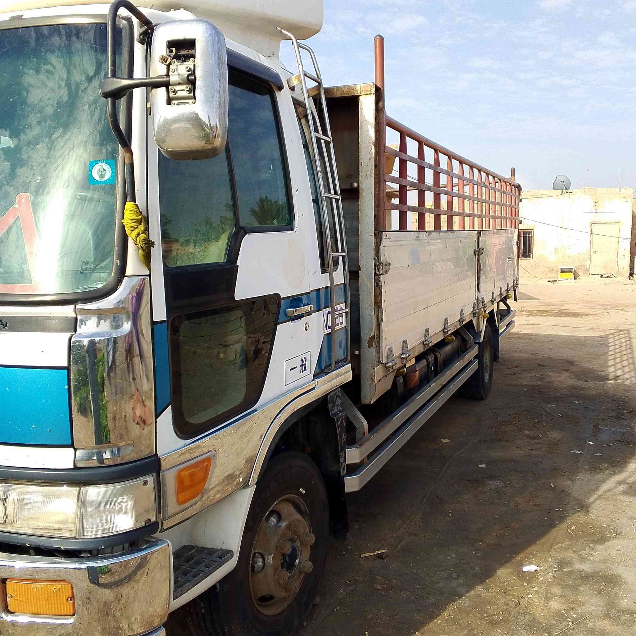 هينو للبيع موديل 94ستة وربع بلادي رقم انبار تحويل مكينة 80جديدة مجموعة شيطان ***********
