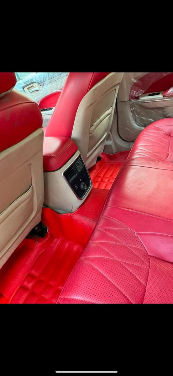 السلام عليكم اوباما 2014 محدثة 2019 أدوات بيهه كصة قمارة فقط غير القمارة مكفول فول مواصفات للاخير اصحاب الخبرة يعرفون شنو فول مواصفات كير مكينة حدادية اكسل تبريد تدفئة كلة شغال ومكفول سيارة مال جناي مكان بصرة والشراي يخابر عالرقم *********** والسعر 75 بيهه مجال قليل
