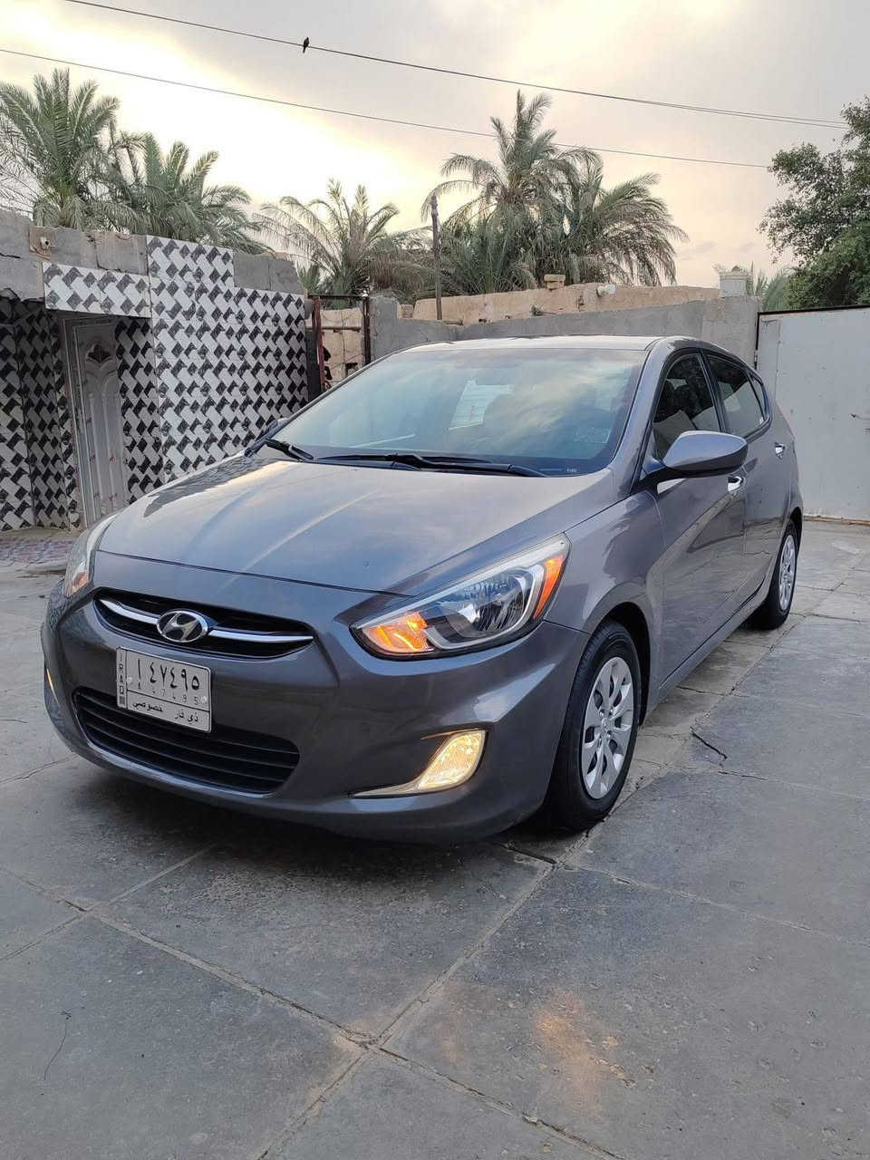 السلام عليكم 
اكسنت 2015 وارد امريكي هاچ باگ.شاشة كاميرا.تحكم جهة وحدة.حادث خفيف چاملغ امامي فقط بدون ايرباگ
رقم دولي تحويل مباشر باسم صاحبها.
سعرها 100 بيهه مجال
مكانها سوق الشيوخ ***********
متوفر واتساب سوق الشيوخ, ذي قار
