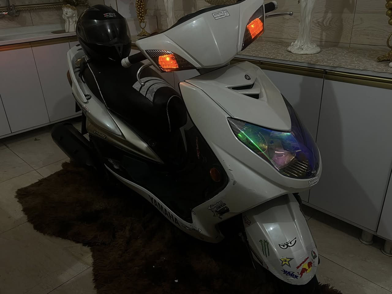 السلام عليكم سكنس فحل طلاعات 2011 الدراجه رمبه رمبه  وكفاله عامه الوراق كامله نزلته من الضلال عله يدي  وباقي التفاصيل خاص لحب يسئل المكان بغداد شعب او جميله السعر 1350 الرقم ***********
