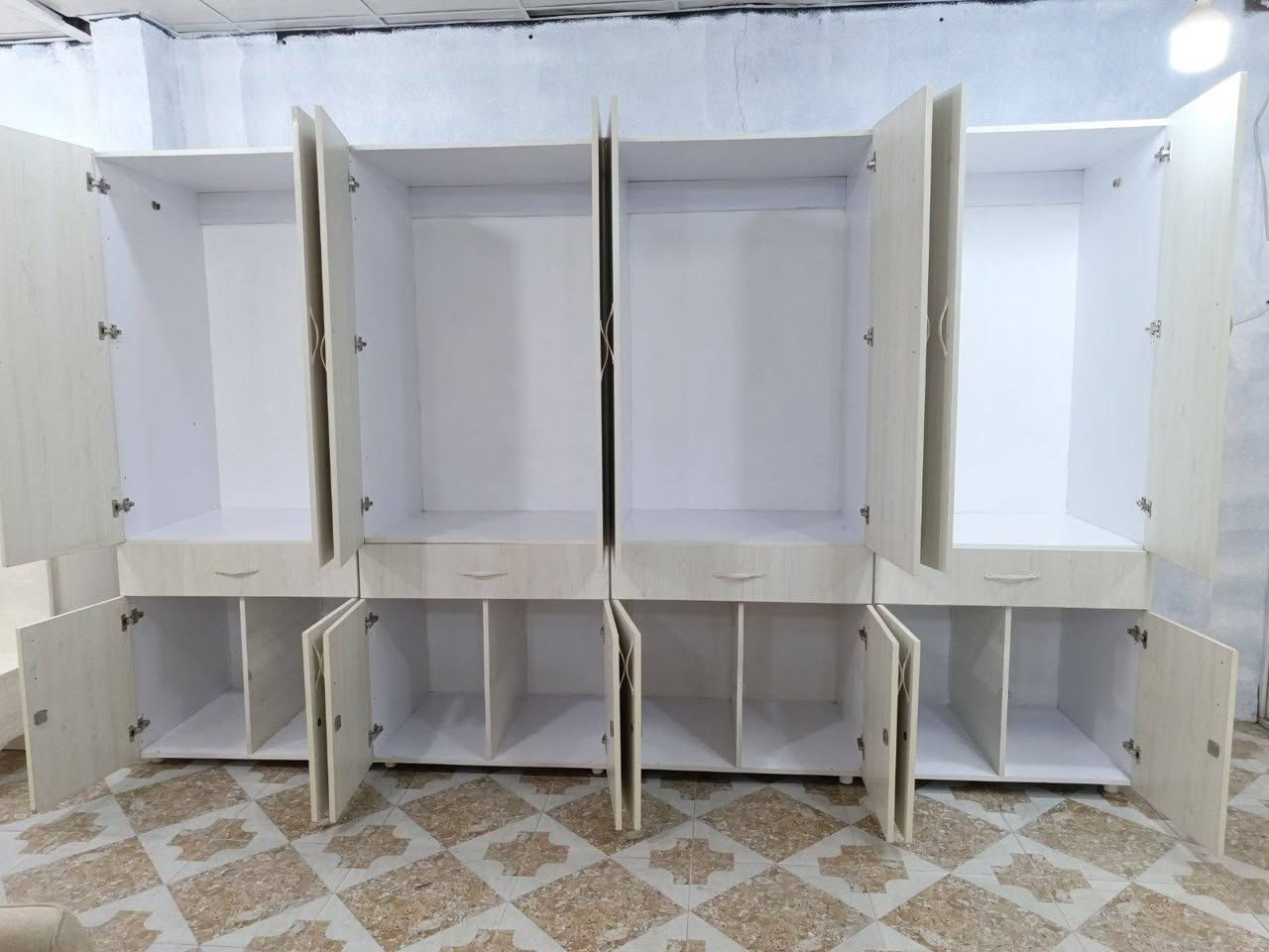 ناونيشان /سليماني كانيسپيكه /پيشانگاي مه ليك

سعري/٥٥٠  هه زار 

/MDFكانتؤري/٨  تاك ده ستكرد/ موادي /

دريژي/٣٦٠ سانتيم/قولي/٧٠ سانتيم/ به رزي/٢٢٦ سانتيم

زؤر تازه و جوانه مالي دؤسته 

هه ربه ريزيخوازياره ئه تواني په يوه نديمان پيوه بكات

گه ياندنيشمان هه يه بؤ سه ر جه م شاره كان

***********   viber

