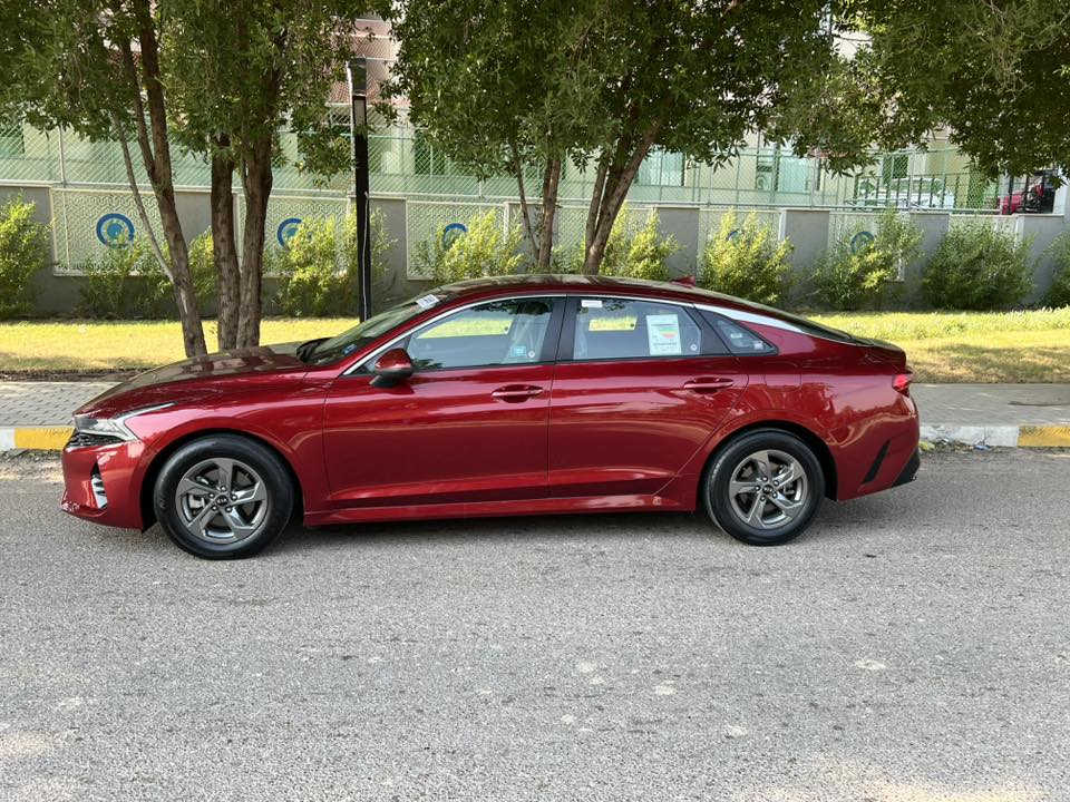 موديل K5 2021  Lxs
رقم اربيل
حجم المحرك 1600 تيربو
حادث جاملغ امامي ايمن وشويه بلبنيد 
بدون دواخل بدون ايرباك
كير مكينة كفاله 
جاهزة ومابيه اي نقص 
مواصفات
نظام تنبيه حركه السيارات
توقف ذاتي  
 رادار أمامي  
 رادارات جانبيه 
رادارات خلفيه
 نظام تحديد مسار
 قيادة اليه
اوتو هولد
 هاند بريك كهرباء
مثبت سرعه 
فتح صندوق ذكي 
السعر 163 وبي مجال بسيط
بغداد السيدية حي الاعلام
للاستفسار وتسأب ‬***********
