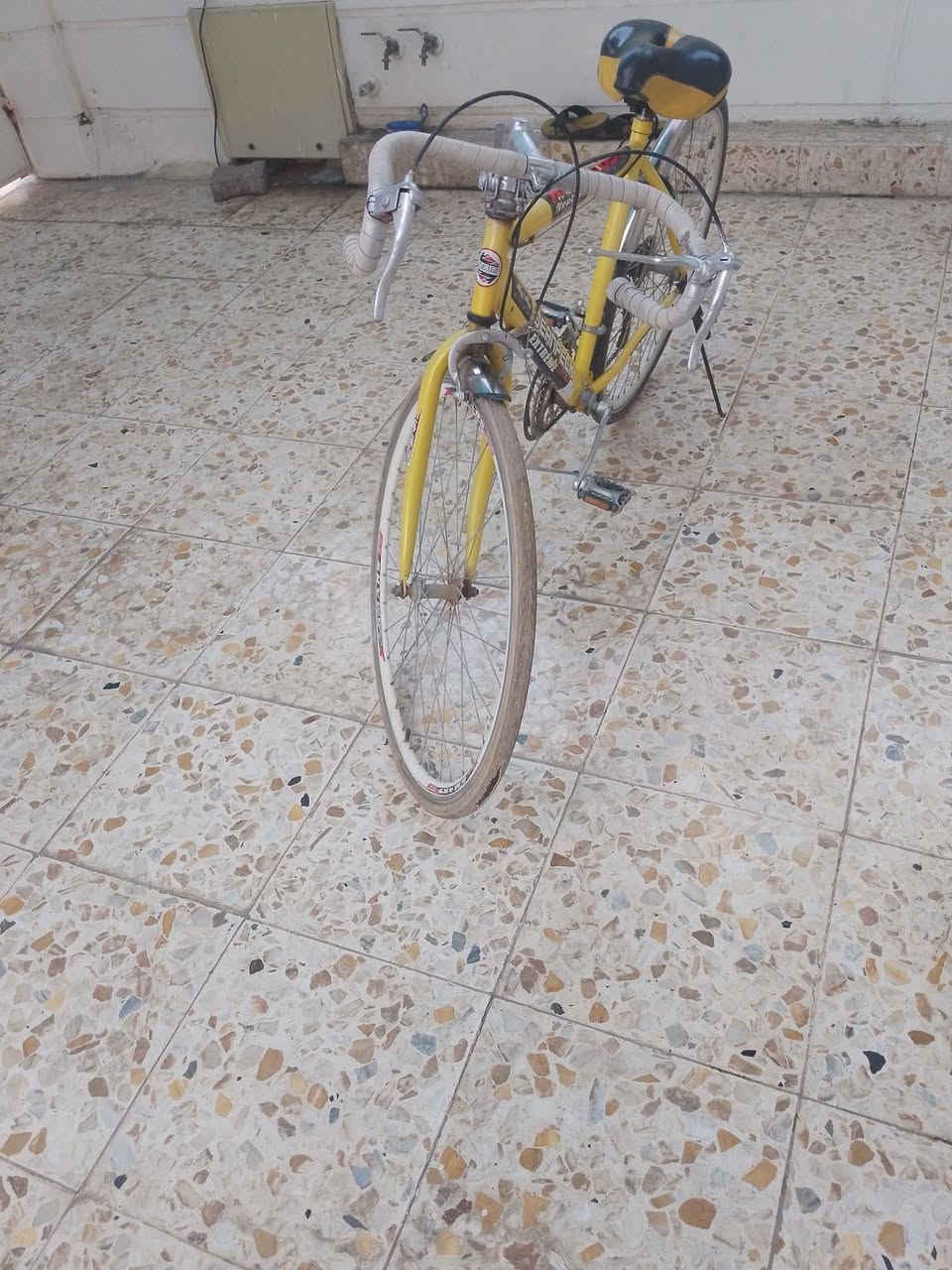 بايسكل سباق ٧٠٠ للبيع السعر ١٠٠ وبي مجال كركوك حي عدن بيع مستعجل عليه


**إذا كنت صاحب هذا الإعلان وتريد حذفه لأي سبب، رجاءا أرسل رسالة إلى الدعم الفني**