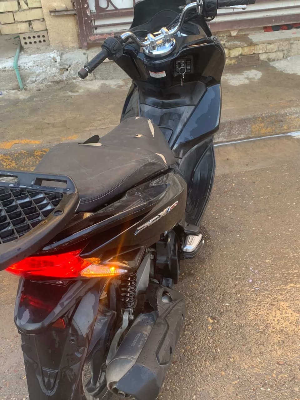 دراجه بي سي اكس جيل الثاني دراجه نضيفه مكينه مكفوله برغي ممفتوح بيهه وبل واقع احلا عارضهه ب1800 وبيهه مجال ***********
