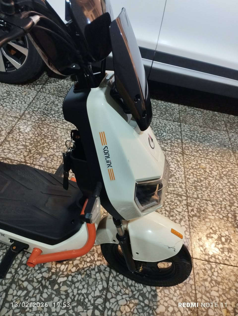 السعر 250 الف دراجة شحن كلشي شغال بيها وشرط الفحص استعمال قليل عنواني بغداد الشعب *********** واتساب
