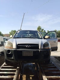عل توسان 2009 خليجي بدون صبغ ولا تبديل مكفوله كفاله عامه مكلف بلنشر 07...