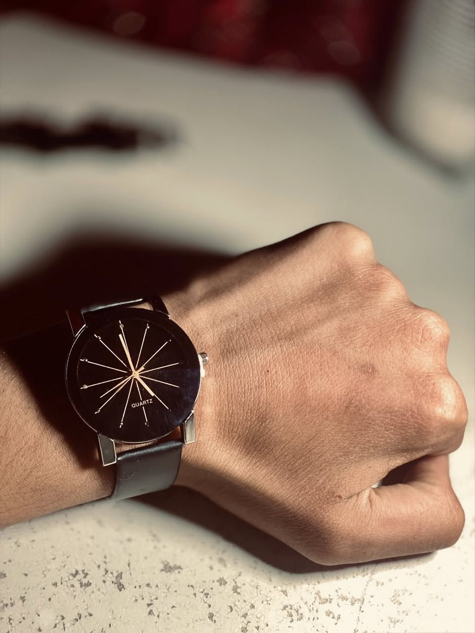 متوفر لدينا ساعات واكسسوارات وهدايه واجهزه للاستفسار واتساب فقط***********
