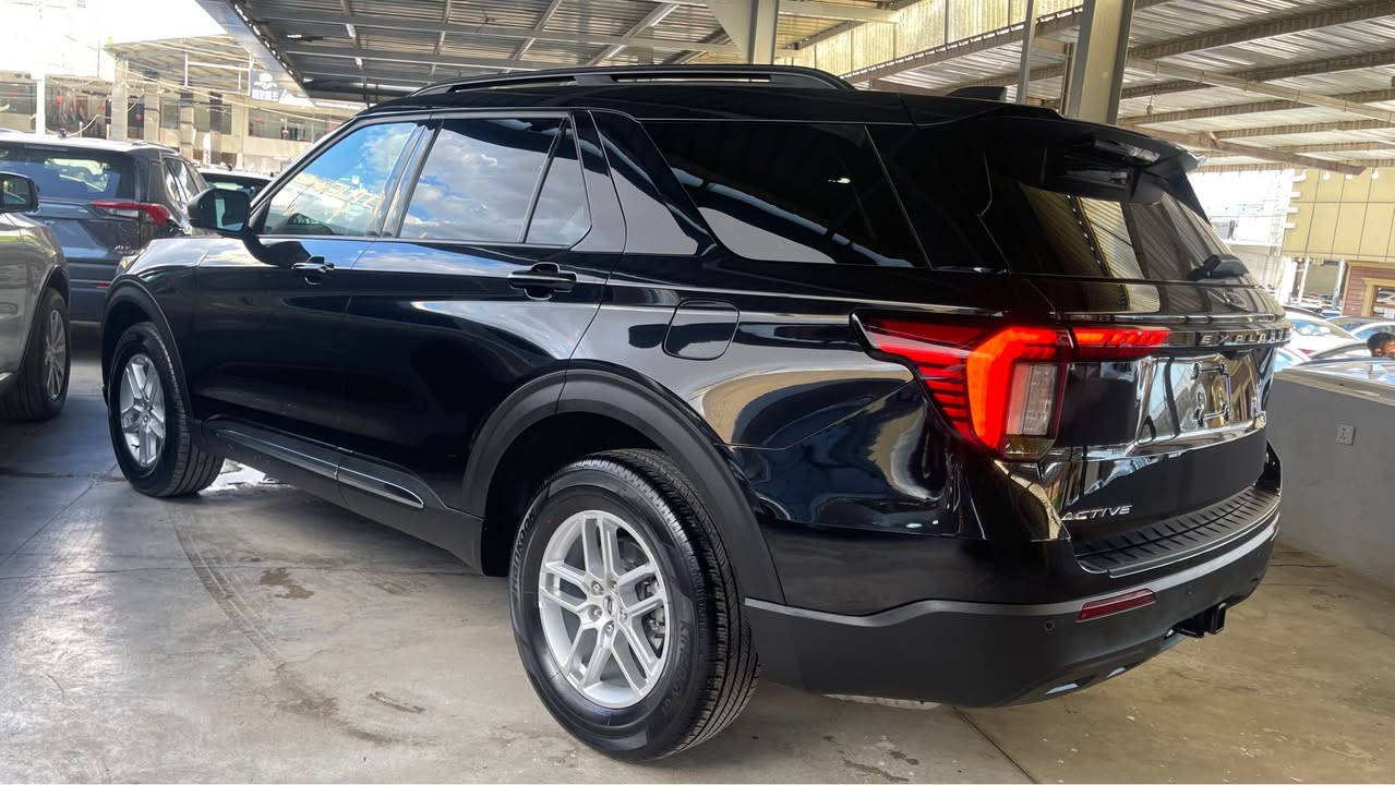 FORD EXPLORER 2025

مۆدێل 2025
بێ بۆیاخە
بزوێنەر ٤ پستۆن ٢.٣ تۆڕبۆ
ماوەی ڕۆشتن4000 

مواسەفاتەكان
دەبڵ ئەکسل
▪️شاشە گەورە
▪️كوشن گەرم
▪️سوكان هیتەر
▪️كوشن خەزن
▪️ڕاداری پێشو و دواوە
▪️ئاوێنە كارەبای و ڕادار
▪️ئاوێنە ئیشارەت 

▪️ئەوتۆ هۆڵد
▪️ئەوتۆ ستارت
▪️حەساسی پێش و دواوە
▪️بەسمە و شەغال
▪️كوشن كارەبای
▪️سندوق كارەبای 
▪️ئاوێنە ئیشارەت
▪️گێڕ ڤۆلیوم 
⬅️ژمارە موبایل
***********

Ford Explorer

الموديل : 2025

بدون صبخ 
العداد : 4000 مايل فقط

حجم محرك : 4 سلندر حجم 2300 توربو

بدون رقم وبشرط الترقيم ( أربيل - سليمانية - دهوك )

المواصفات : 
فور ويل
بصمة ابواب
تشغيل عن بعد (Remote Start)
صندوق شفط كهربائي
رادار امامي (تحديد مسار)
رادار جانبي (نقاط عمياء)
رادار خلفي (التحذير من الاصطدام)
استيرن تدفئة 
‎كشنات تدفئة
هاند بريك بصمة
اوتو ستارت Auto Start
اوتو ستوب Auto Stop
شاشة لمس كبيرة شكل جديد
شاشة دشبول ديجيتال
حساسات امامية+خلفية
‎نظام الملاحة والخرائط (Navigation)
مانع انزلاق+ABS
وبقية المواصفات المعروفة

العنوان :
سليماني 
‏‎للاتصال والاستفسار :
***********
- [ ] السليمانية, العراق
