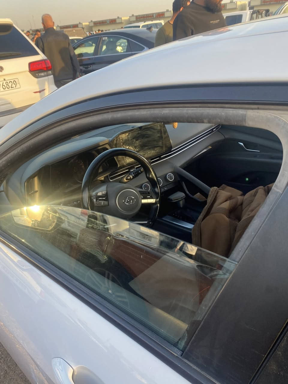 السلام عليكم انتره خليجي كوري اصل مديل٢٣مكفوله من الضربه بيها دحجه بلباب ماتبين ودحجه بلجاملق الخلفي مكينه الف وستميه دوش السعر ١٧٠وبيها مجال ***********
