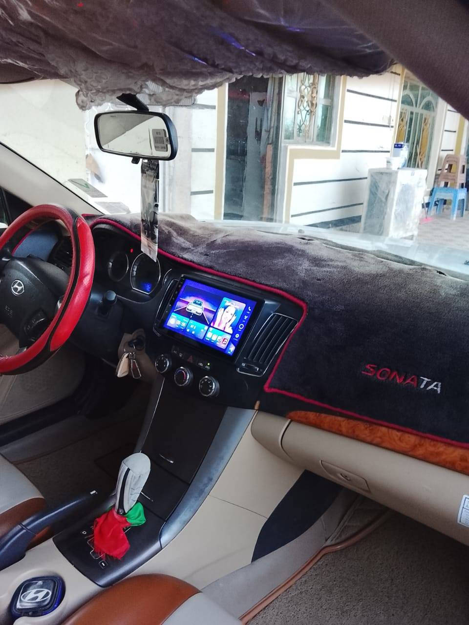 السلام عليكم سوناتا للبيع المقدس خليجي السياره رقم بغداد  بيه جاملغ امامي اثر اشخوط مرشوش باقي السيارة كفاله عامه فول مواصفات كير محركه كفاله تخم تاير جديد حداديه جديده داخل بيجي منظومه غاز جديده مكينه 2400 دوش تبريد ثلج السيارة مال جناي بسمي تحويل ثاني يوم سنويه 2030 السعر 145بيه مجال بسيط المكان بابل ناحيه النيل  الاتصال على الرقم ***********
