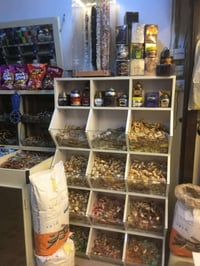 مكلف بالنشر   البيع كلهن سوية  فاترينة كرزات او بهارات او بقوليات او غ...