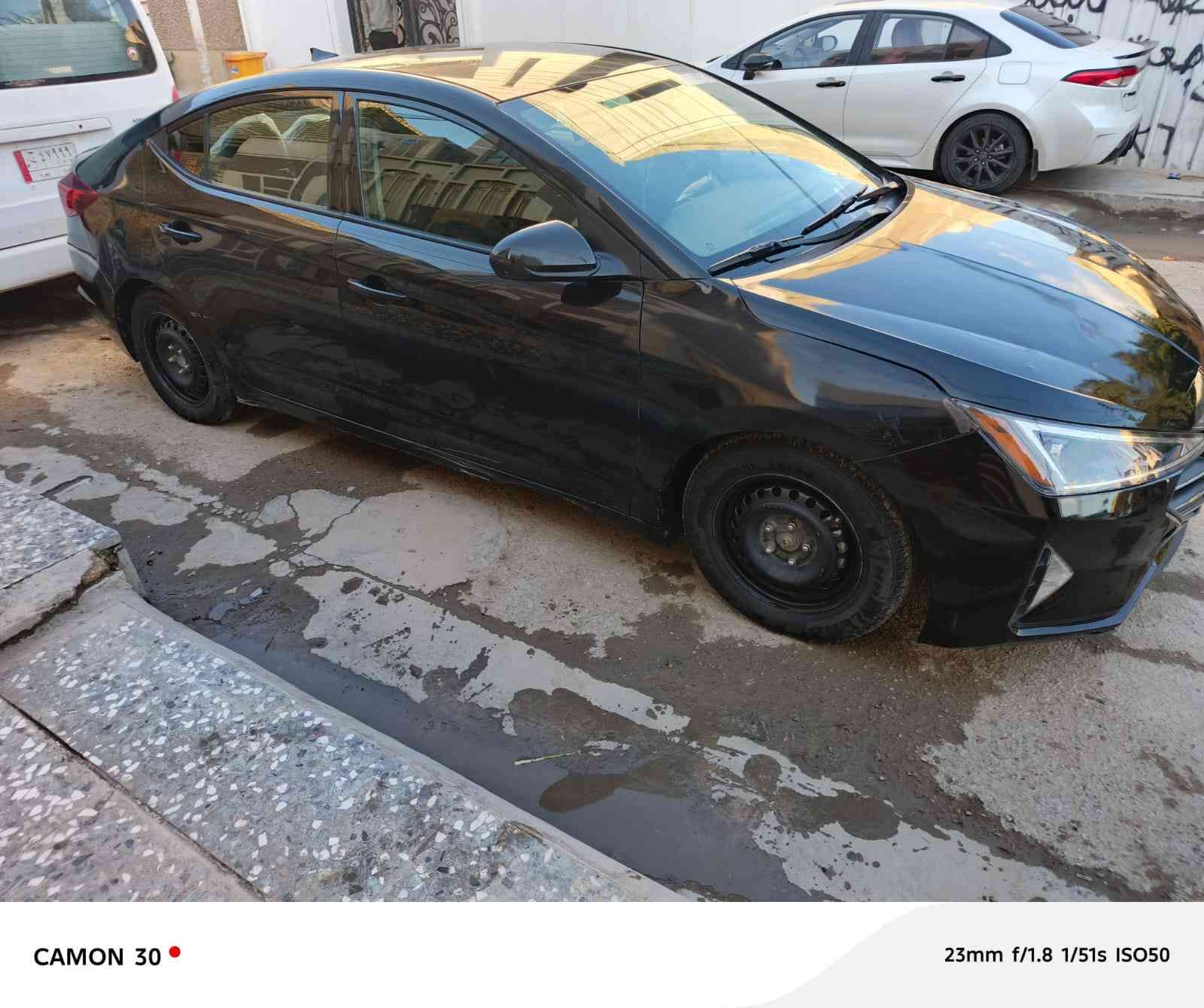 السلام عليكم من رخصة الادمن 
النترا موديل ٢٠٢٠ وارد أمريكي مكينه 2000دوش 
ضربته جاملغ وبنيد 
سياره فول ماعده الفتحة والبصمه
سياره شادلها منضومه غاز +لايتات عدسات زنون 
زرع
رقم بابل بسمي مشروع وطني مكان سياره 
بغداد بل الأمين ثانيه 
السعر 115
رقم ***********
