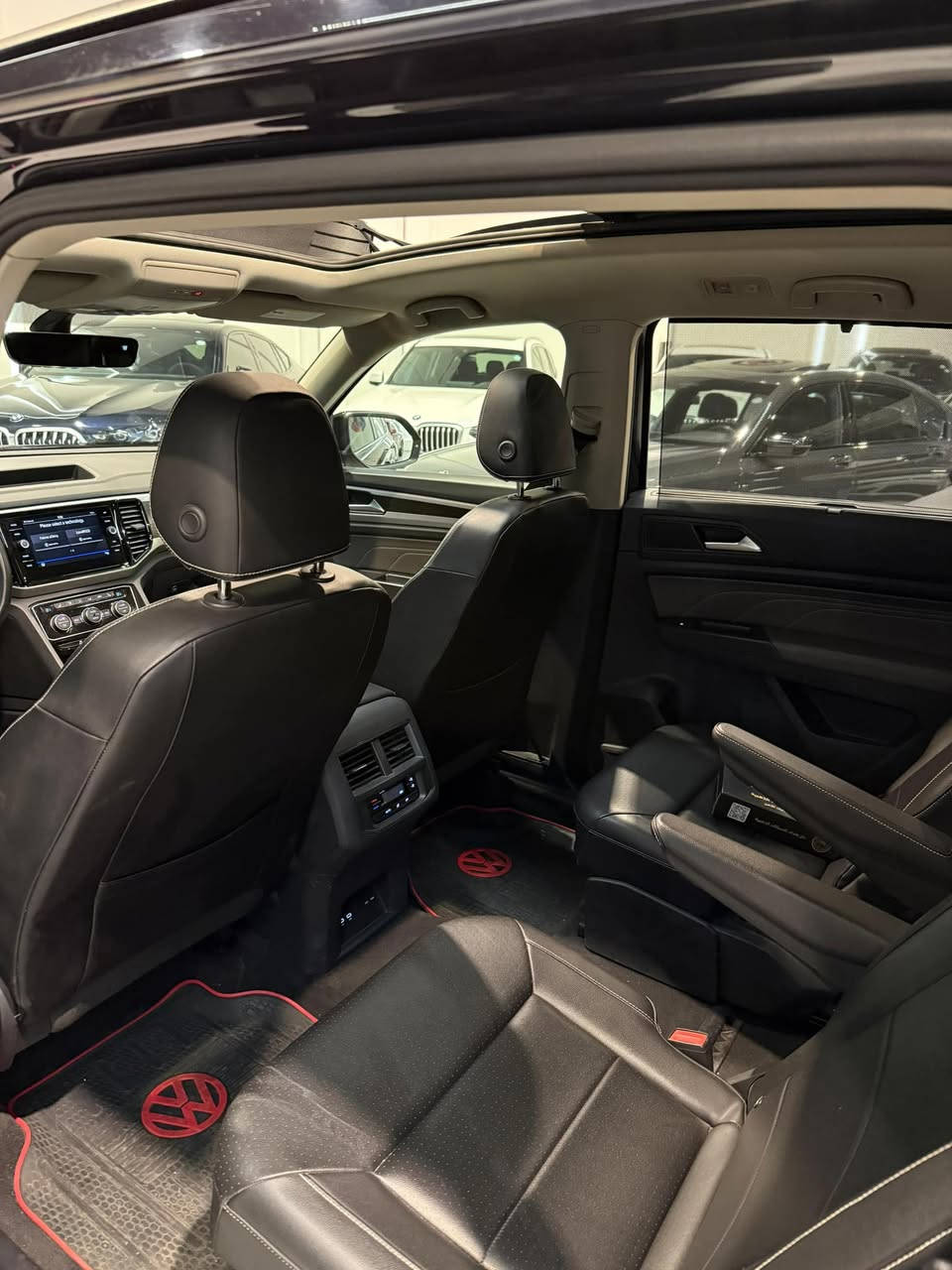 VOLKSWAGEN ATLAS, SE
موديل:2023
ماشي:٣٠ الف مايل
سلندر :٦سلندر

فولكس واكن اتلس 4Motion
فاملي ٧ راكب
فقط نص باب صبغ بدون ارباك ولا ارباك.

سعر:265$🔥

مواصفات:فول مواصفات 
اللون / م"اسود ، دواخل لون اسود وكاربون و مطعم قهوائي  
فول مواصفات ، فور ويل درايڤ دفع رباعي ، سقف پانوراما ، صندوق كهربائي ، بصمة و دخول ذكي ، تشغيل عن بعد ، لايتات ليد بالكامل ، كشنات جلد و كهرباء وميموري ، ستيرن هيتر ، كشنات تدفئة وتبريد ، حساسات امامي خلفي ، رادارت ٣٦٠ ، نظام مانع اصطدام خلفي وامامي ، نظام كشف النقطة العمياء و منع الخروج عن المسار ، عداد سرعة ديجيتال ، شاشة كبيرة وكاميرا ، شاحن موبايل وايرلس ، ومواصفات اخرى كثيرة

***********
***********

1V2KR2CA0PC556380
