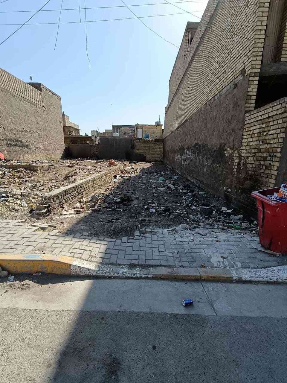 السلام عليكم قطعه ارض للبيع مساحه 125 متر واجهة 5 نزال 25
المكان حي السفير قرب صورة السيد 
*********** أو خاص
