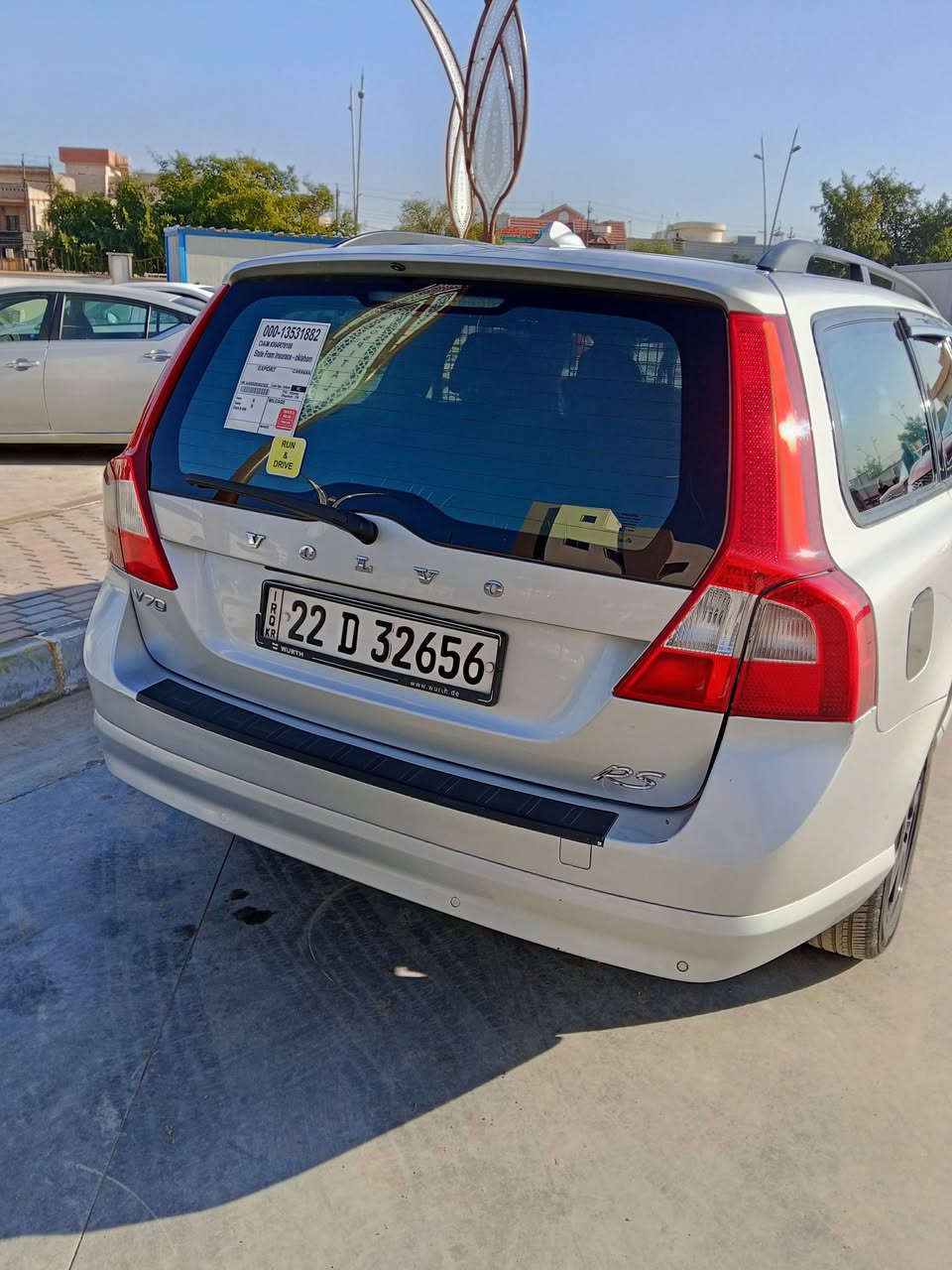 فالفو V70 موديل 2011 مكينه 5تيربو فول مواصفات كوبون بنزين  ، مكان السيارة موصل /17تموز
غير متواجد على الفيس التواصل عبر رقم الهاتف ***********
