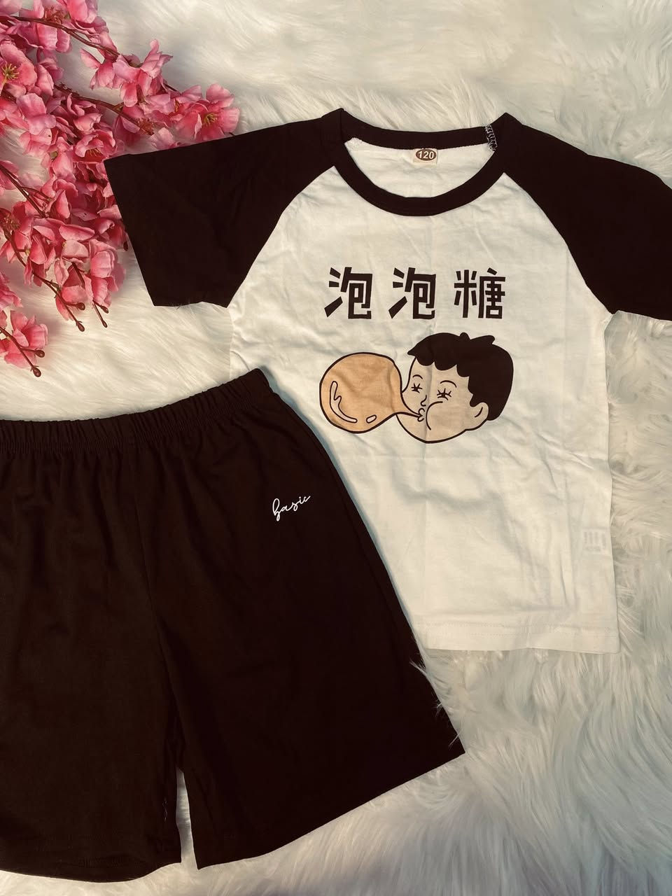 ملابس اطفال جدد اسعار تبلش من 3 متوفر هم  ملابس طلعه


**إذا كنت صاحب هذا الإعلان وتريد حذفه لأي سبب، رجاءا أرسل رسالة إلى الدعم الفني**