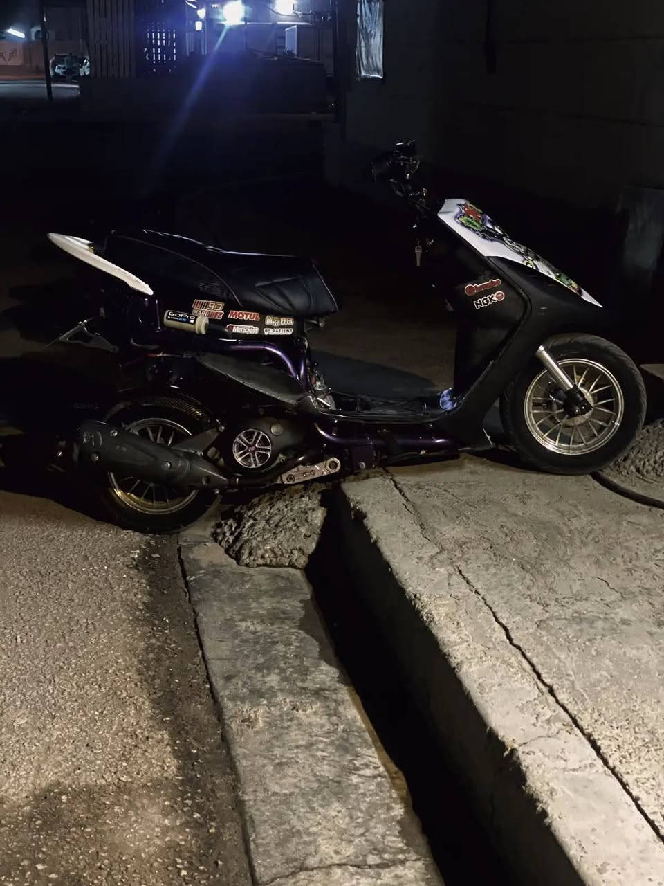 السلام عليكم اخوان عدله مال العب مزوعه تزويد وتزويد اصلي دراجه سلف هندر ما ناقصه شي مكاني بغداد حي العامل السعر خاص رقمي ***********بي واتساب
