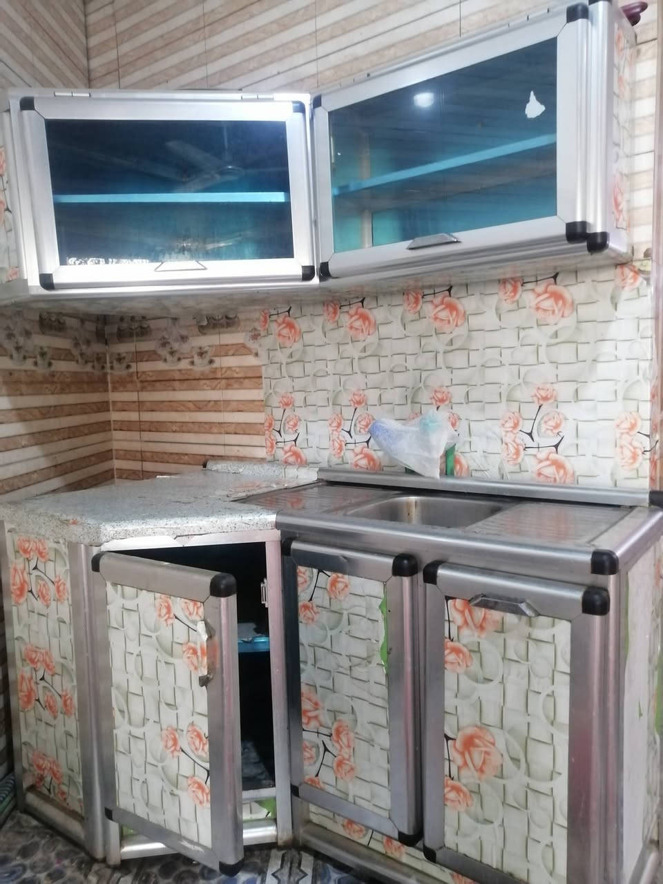 السلام عليكم من رخصة الأدمن المحترم
كاونتر للبيع ٧قطع نضيف كلش
السعر ٣٢٥ وبي مجال
للاستفسار ***********
***********
