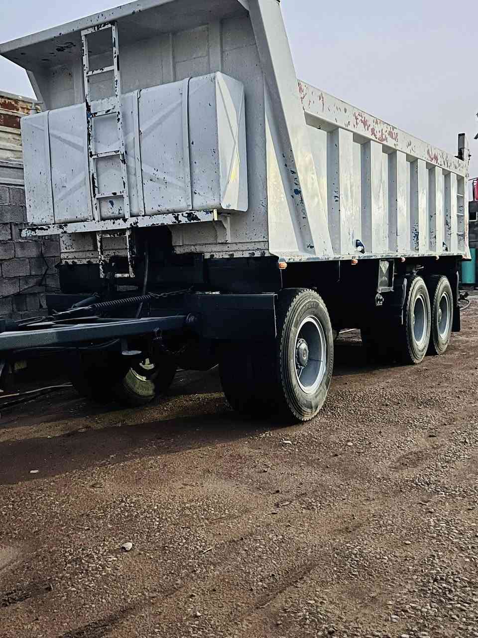 السلام عليكم مقطوره للبيع مكفوله كفاله عامه سربس مجموعه البي   ‭0781 660 5340‬
