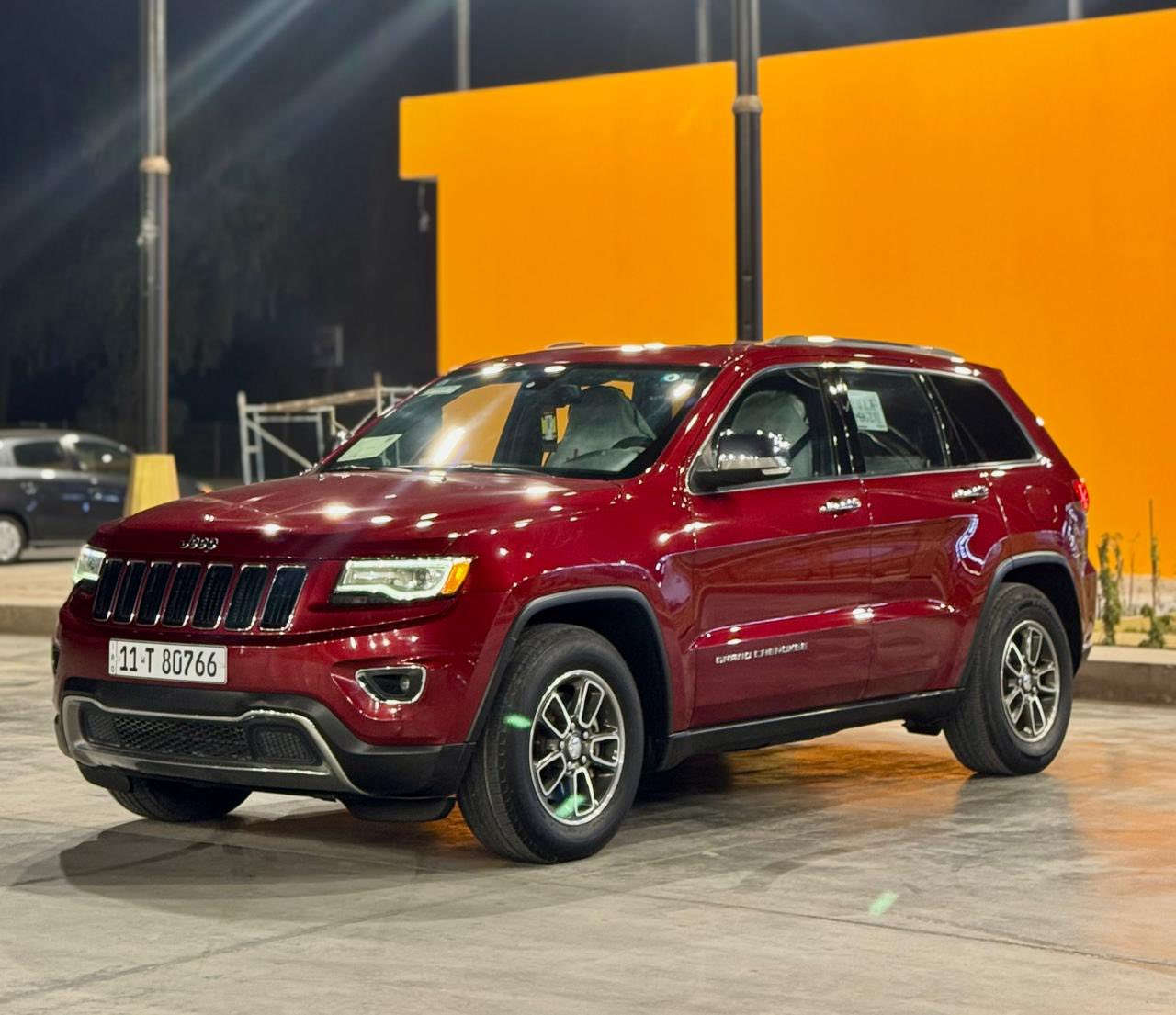 السلام عليكم 
جيب لمتد 2015 رقم بغداد الجديد 
السياره كلين تايتل بدون حادث 
مكفوله من الضربه والصبغ والتبديل  
#شرط_الفحص_والسونار ❤️
فول مواصفات لمتد
-بصمة تشغيل
-بنوراما
-كشنات جلد وكهرباء
-صندوك كهرباء 
-خزن ميموي
-شاشه جبيره
-كامره خلفيه 
-حساس خلفي 
-كير طياره
-كشنات تدفئه
-لد نهاري
-فول تحكم استيرن .. شفتات ستيرن
-محرك 3600 
-ماشيه 140
السياره جاهزه كير ومحرك وحداديه واكسل وتدفئه وتبريد
السياره احله من الصور وشرط الفحص 
السعر 208 وبيه مجال 
عنواني بغداد 
هاتف ***********
