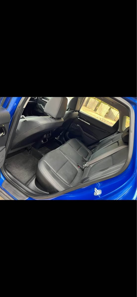 سليتوس 2023 فول مواصفات رقم بغداد
حادثها قطعة وحدة چاملغ امامي عكس السايق فقط
مواصفات السيارة
فتحة سقف ( سلايت )
فور ويل 
بصمة دخول وبصمة ابواب وتشغيل عن بعد 
كشنات جلد وكشنات تدفئة وستيرن تدفئة 
فول تحكم ستيرن ورادارات جانبية وامامية وخلفية
رادارات تحديد مسار ورادارات نقطة عمياء
نظام قيادة ذاتية
قطعتين تبريد 
شاشة تدعم نظام كار بلي
3 انظمة قيادة نورمل وسمارت وسبورت
شاشة تحكم نظام تكييف ( بيانو ) 
نظام اطفاء ذاتي
محرك 2000 دوش
ويل كب 17 ولد نهاري وخلفي
السيارة ماشية 21 الف 
السعر 175 ورقة 
مكاني بغداد ( كمب سارة ) 
هاتف :- *********** واتساب Colombo, Sri Lanka
