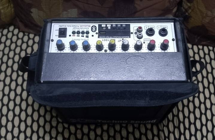 جهاز شحن كهرباء شغال لاصحاب المواكب الملايات جهاز راقي جدا تفاصيل داخل الفيديو اللي بالمنشور اللي يفيده مراسله الصفحه


**إذا كنت صاحب هذا الإعلان وتريد حذفه لأي سبب، رجاءا أرسل رسالة إلى الدعم الفني**