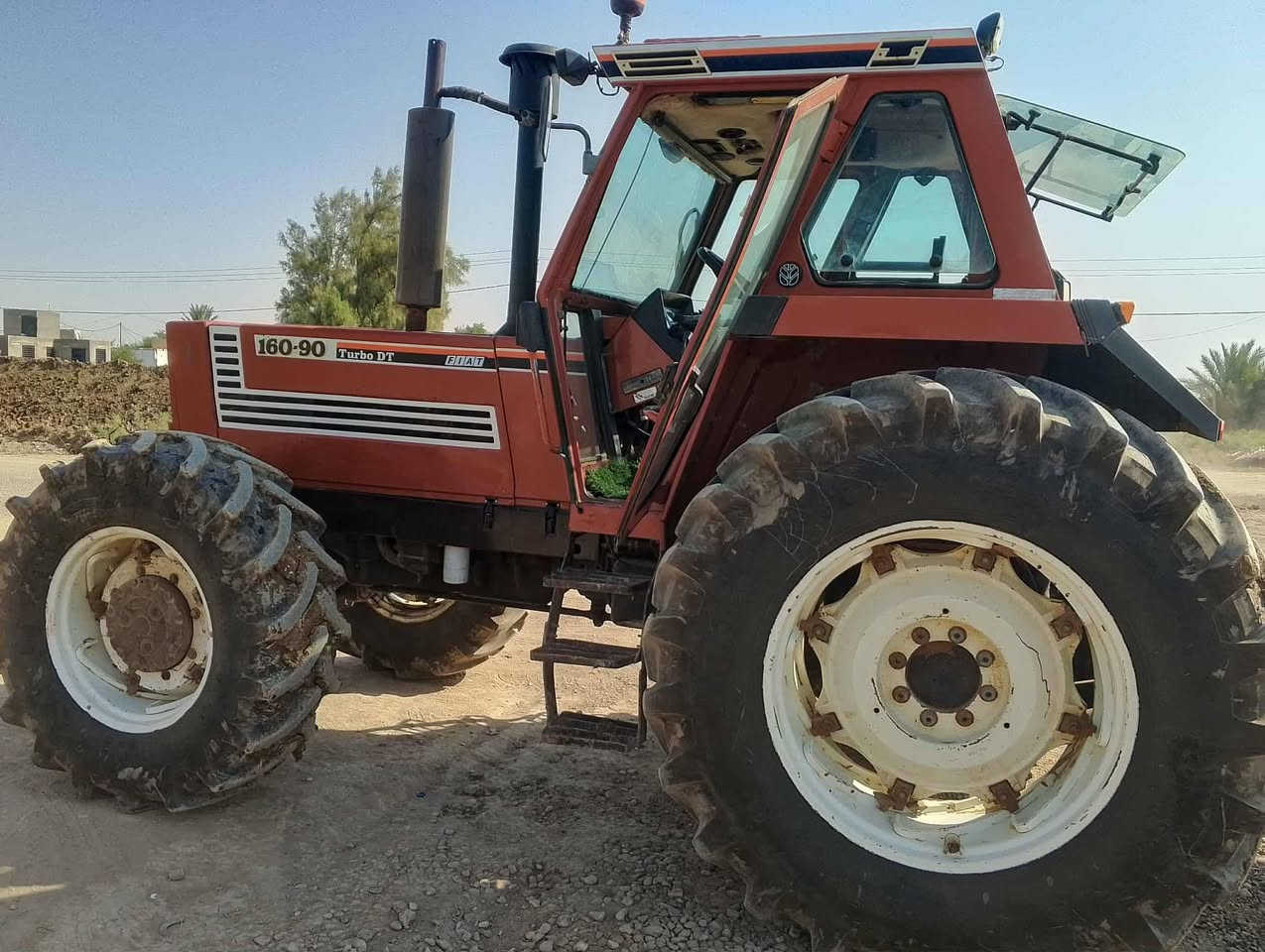 ١٦٠ فول عادي مكفوله كفاله عامه رقم واسط تحويل مباشر موديل ٩٨ موبايل ***********
